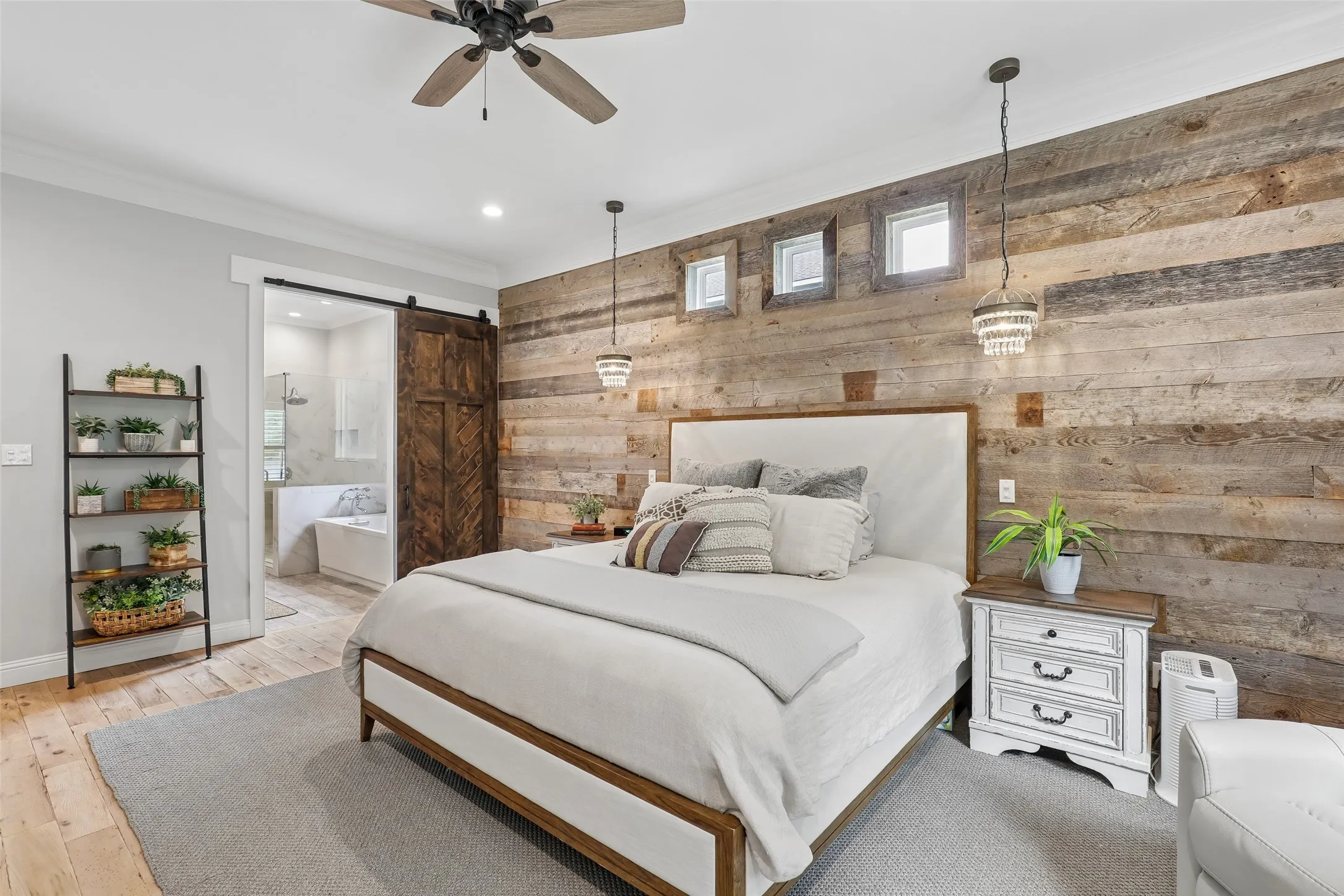 Single Family Residence For Sale in Rockwall County , 1020 Ivy Lane, Rockwall, Texas 75087, 4 Bedroom, 3 Bathroom, 2 Garage spaces, 3,274 Sqft, built in 2017, mls#21326966, Real Estate Agent in Rockwall, Homes For Sale in Rockwall county, Homes For Sale in Rockwall, Realtor in Rockwall Texas, Real Estate Brokerage Independent Realty Texas, Luminita Cordes Realtor