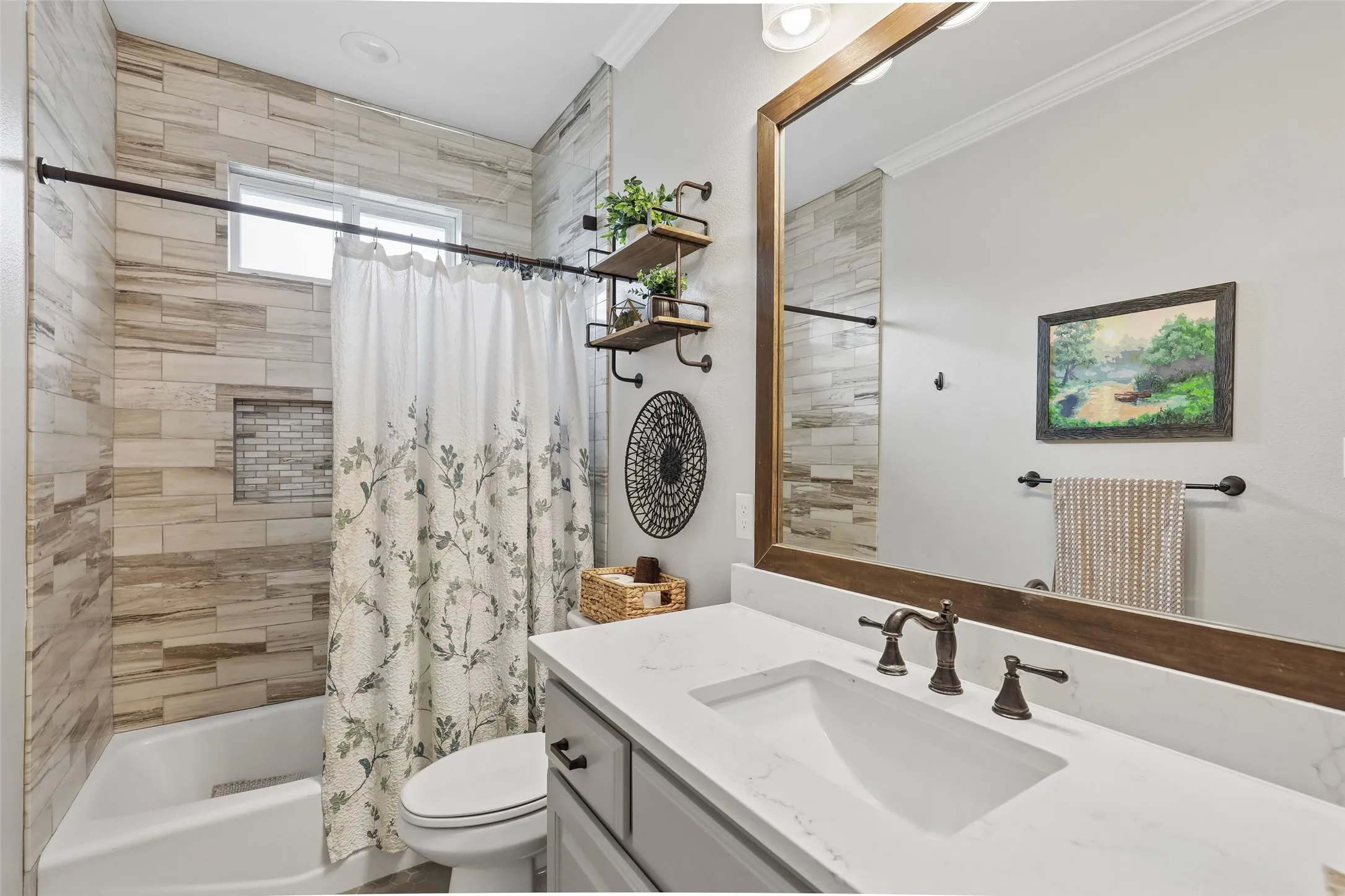 Single Family Residence For Sale in Rockwall County , 1020 Ivy Lane, Rockwall, Texas 75087, 4 Bedroom, 3 Bathroom, 2 Garage spaces, 3,274 Sqft, built in 2017, mls#21326966, Real Estate Agent in Rockwall, Homes For Sale in Rockwall county, Homes For Sale in Rockwall, Realtor in Rockwall Texas, Real Estate Brokerage Independent Realty Texas, Luminita Cordes Realtor