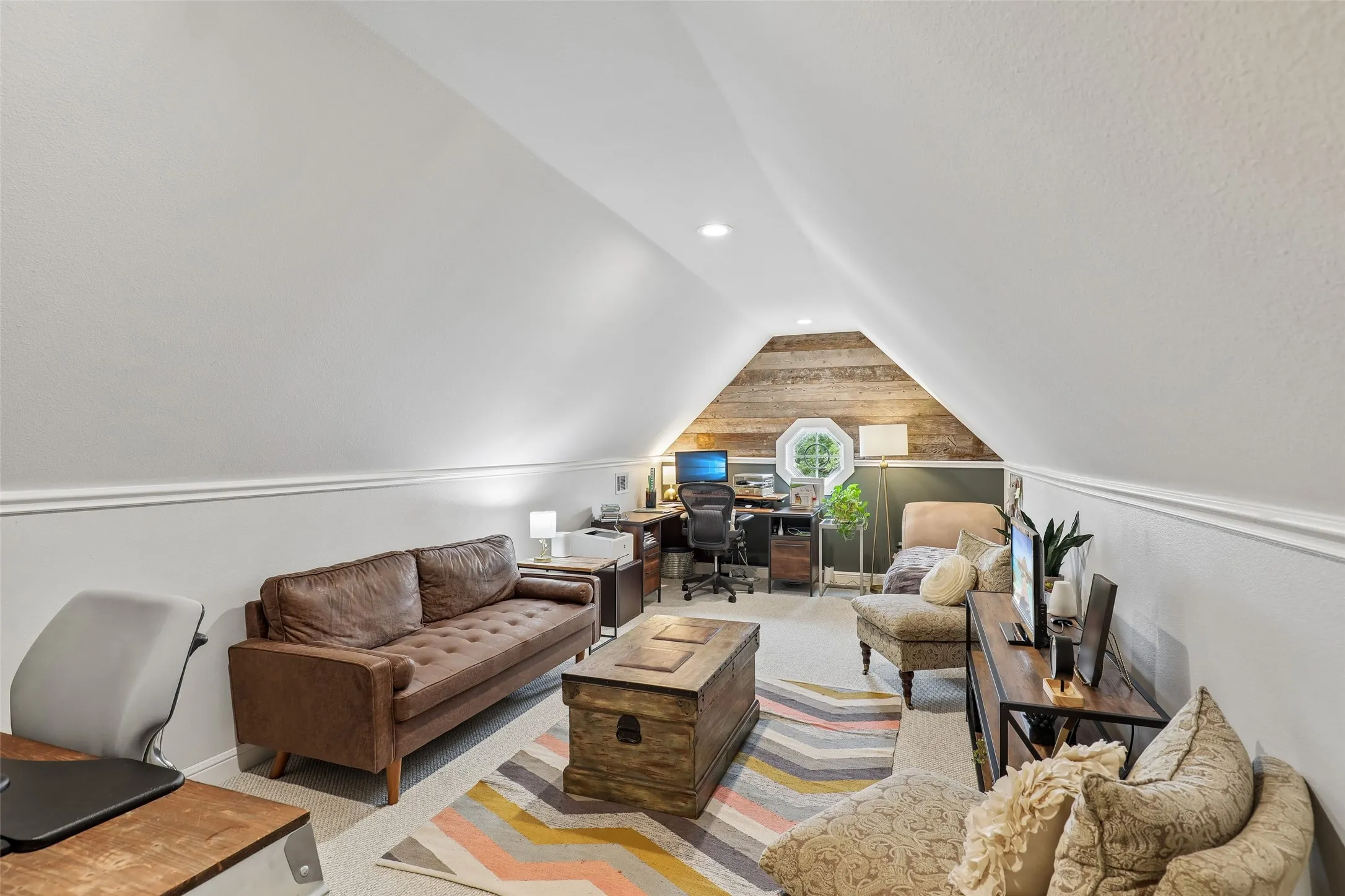 Single Family Residence For Sale in Rockwall County , 1020 Ivy Lane, Rockwall, Texas 75087, 4 Bedroom, 3 Bathroom, 2 Garage spaces, 3,274 Sqft, built in 2017, mls#21326966, Real Estate Agent in Rockwall, Homes For Sale in Rockwall county, Homes For Sale in Rockwall, Realtor in Rockwall Texas, Real Estate Brokerage Independent Realty Texas, Luminita Cordes Realtor
