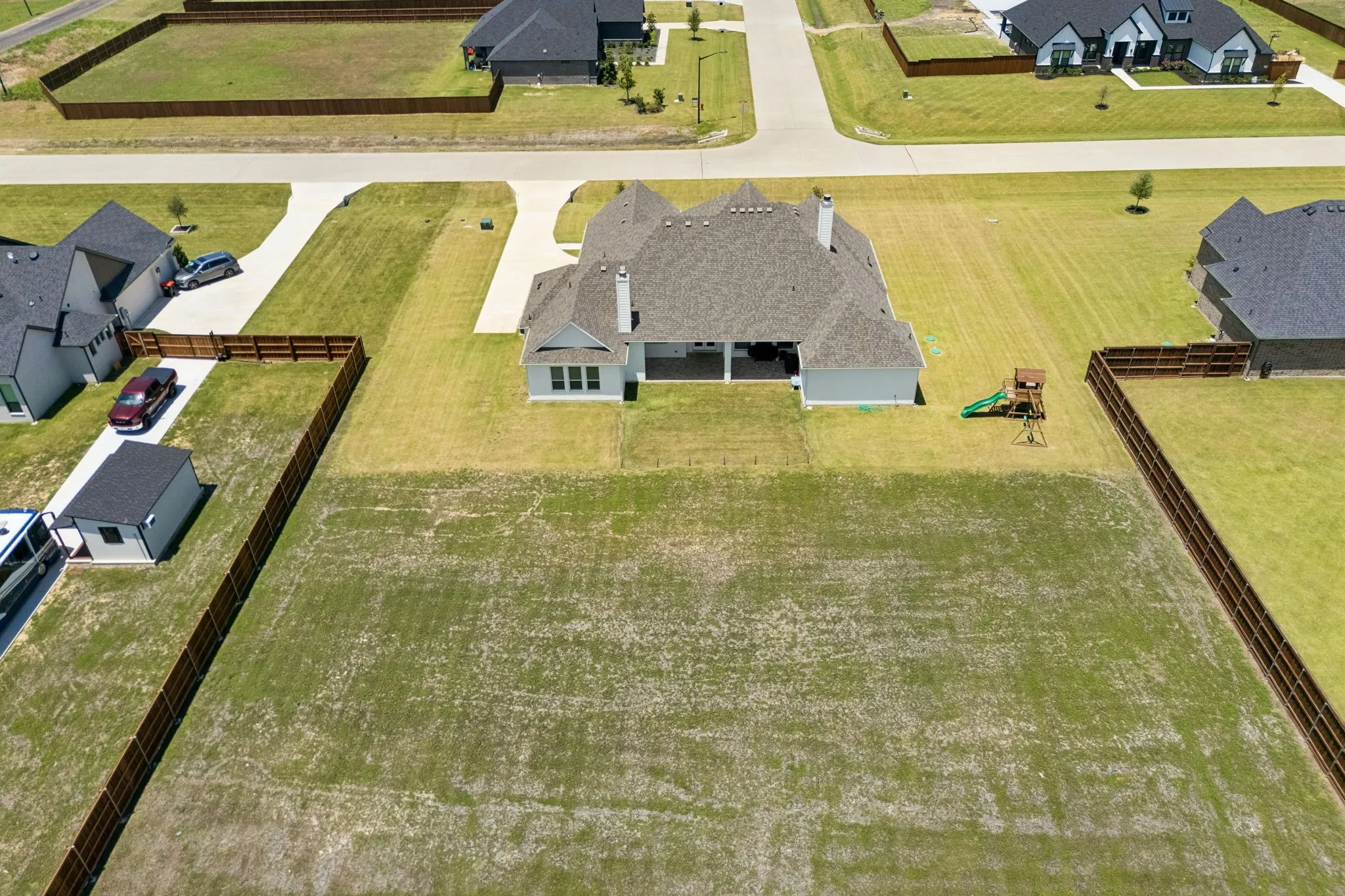 Single Family Residence For Sale in Ellis County , 1751 Blackfoot Parkway, Waxahachie, Texas 75165, 4 Bedroom, 3 Bathroom, 3 Garage spaces, 3,132 Sqft, built in 2024, mls#21322775, Real Estate Agent in Waxahachie, Homes For Sale in Ellis county, Homes For Sale in Waxahachie, Realtor in Waxahachie Texas, Real Estate Brokerage Independent Realty Texas, Luminita Cordes Realtor