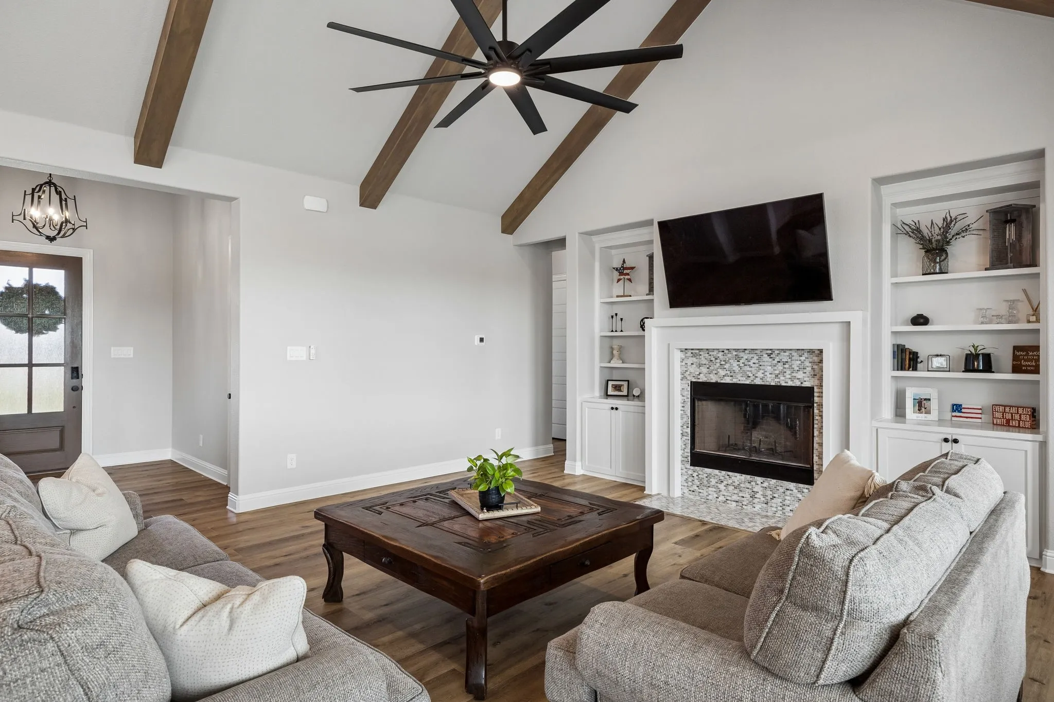Single Family Residence For Sale in Ellis County , 1751 Blackfoot Parkway, Waxahachie, Texas 75165, 4 Bedroom, 3 Bathroom, 3 Garage spaces, 3,132 Sqft, built in 2024, mls#21322775, Real Estate Agent in Waxahachie, Homes For Sale in Ellis county, Homes For Sale in Waxahachie, Realtor in Waxahachie Texas, Real Estate Brokerage Independent Realty Texas, Luminita Cordes Realtor