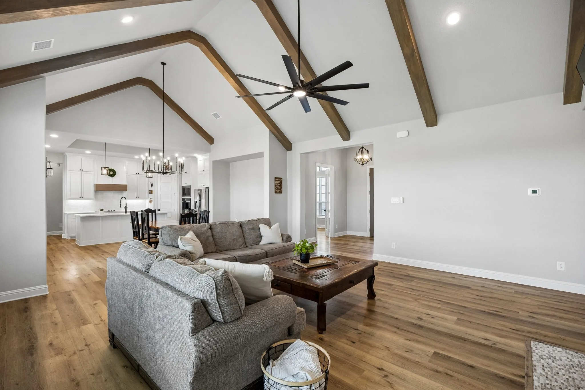 Single Family Residence For Sale in Ellis County , 1751 Blackfoot Parkway, Waxahachie, Texas 75165, 4 Bedroom, 3 Bathroom, 3 Garage spaces, 3,132 Sqft, built in 2024, mls#21322775, Real Estate Agent in Waxahachie, Homes For Sale in Ellis county, Homes For Sale in Waxahachie, Realtor in Waxahachie Texas, Real Estate Brokerage Independent Realty Texas, Luminita Cordes Realtor