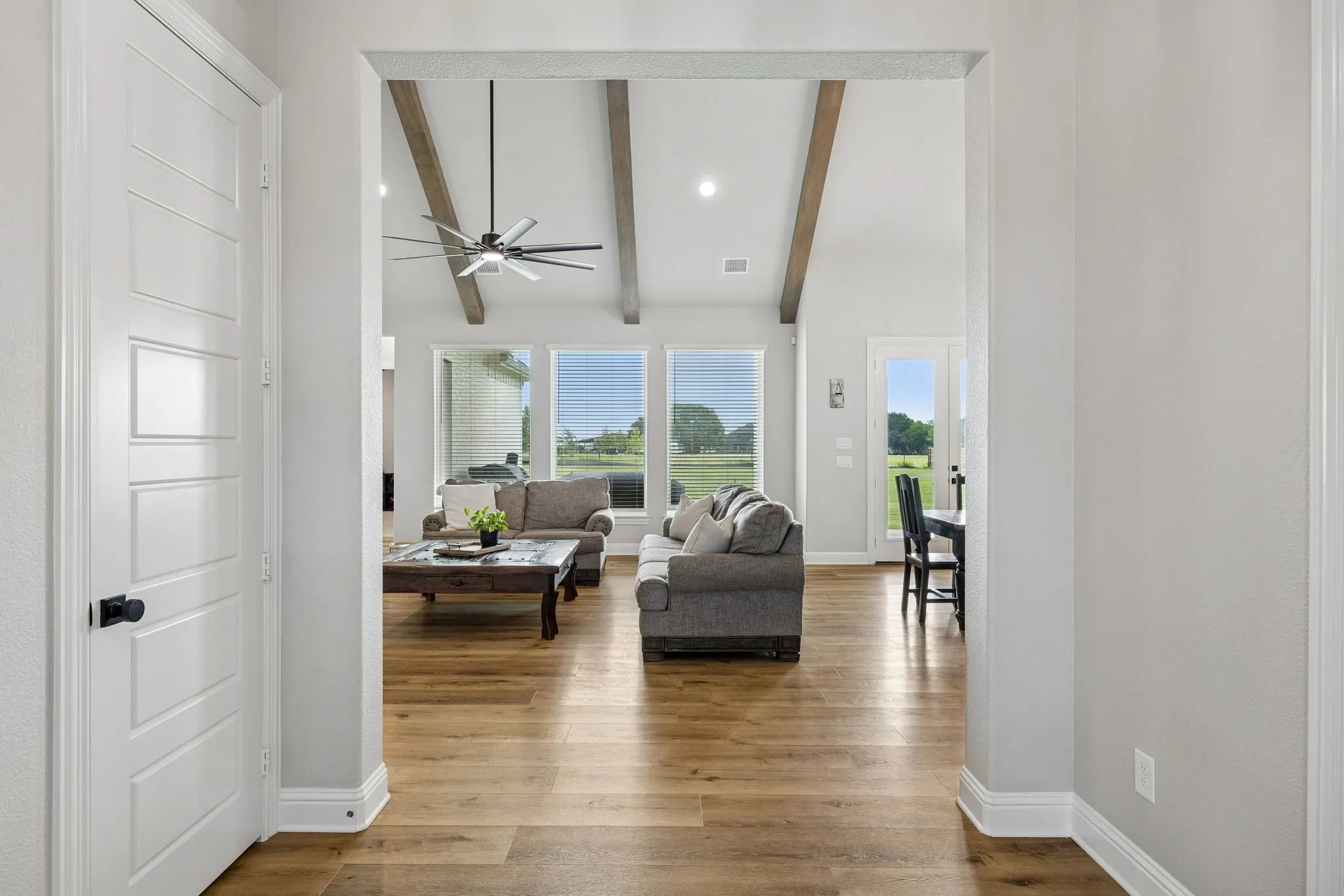 Single Family Residence For Sale in Ellis County , 1751 Blackfoot Parkway, Waxahachie, Texas 75165, 4 Bedroom, 3 Bathroom, 3 Garage spaces, 3,132 Sqft, built in 2024, mls#21322775, Real Estate Agent in Waxahachie, Homes For Sale in Ellis county, Homes For Sale in Waxahachie, Realtor in Waxahachie Texas, Real Estate Brokerage Independent Realty Texas, Luminita Cordes Realtor