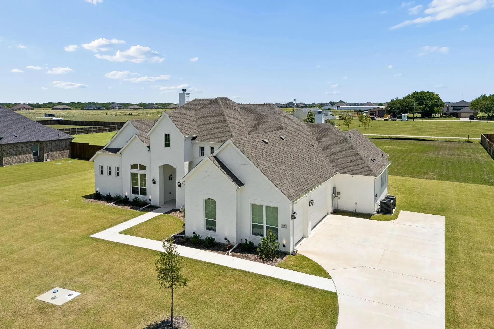 Single Family Residence For Sale in Ellis County , 1751 Blackfoot Parkway, Waxahachie, Texas 75165, 4 Bedroom, 3 Bathroom, 3 Garage spaces, 3,132 Sqft, built in 2024, mls#21322775, Real Estate Agent in Waxahachie, Homes For Sale in Ellis county, Homes For Sale in Waxahachie, Realtor in Waxahachie Texas, Real Estate Brokerage Independent Realty Texas, Luminita Cordes Realtor