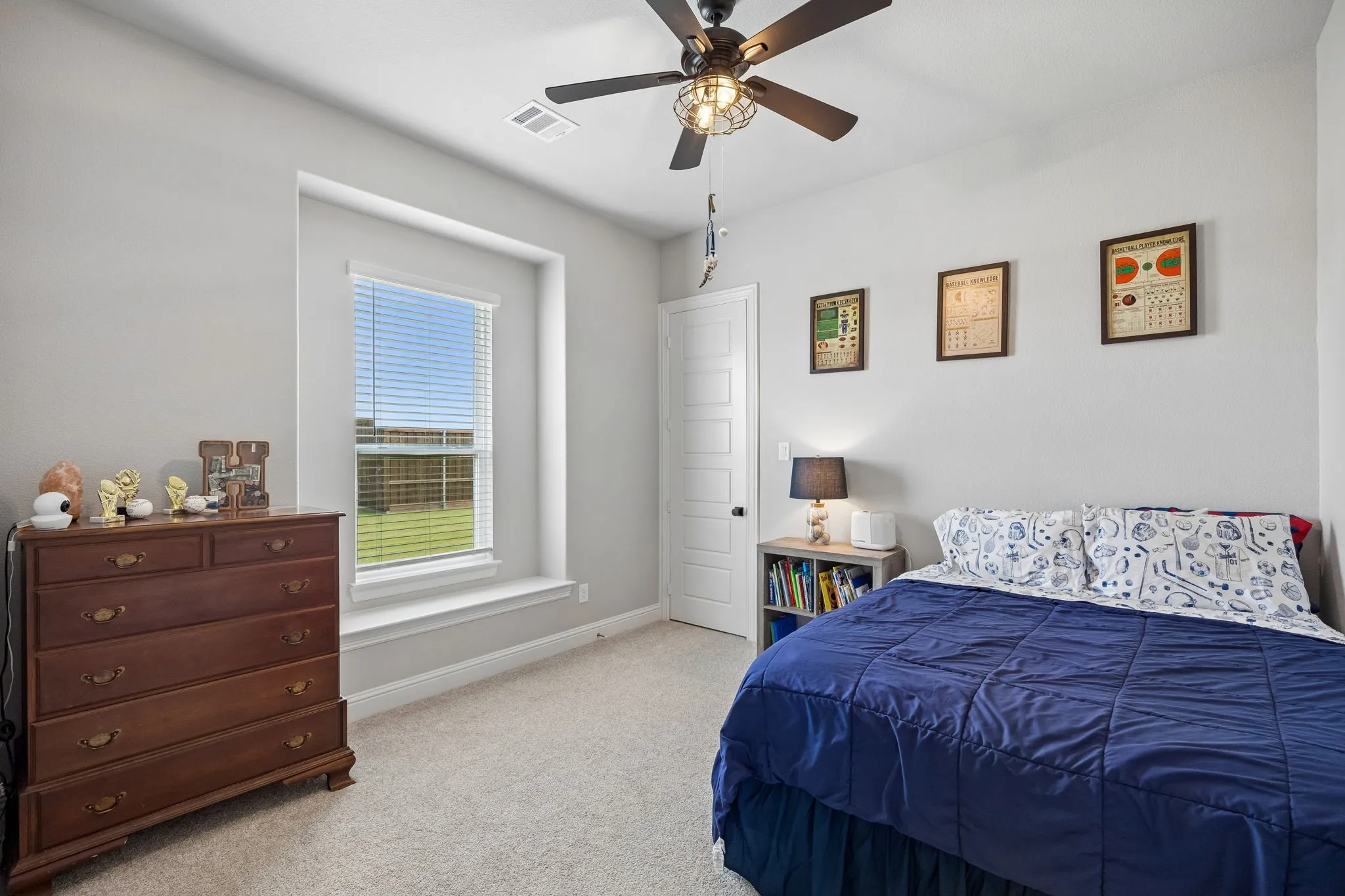 Single Family Residence For Sale in Ellis County , 1751 Blackfoot Parkway, Waxahachie, Texas 75165, 4 Bedroom, 3 Bathroom, 3 Garage spaces, 3,132 Sqft, built in 2024, mls#21322775, Real Estate Agent in Waxahachie, Homes For Sale in Ellis county, Homes For Sale in Waxahachie, Realtor in Waxahachie Texas, Real Estate Brokerage Independent Realty Texas, Luminita Cordes Realtor
