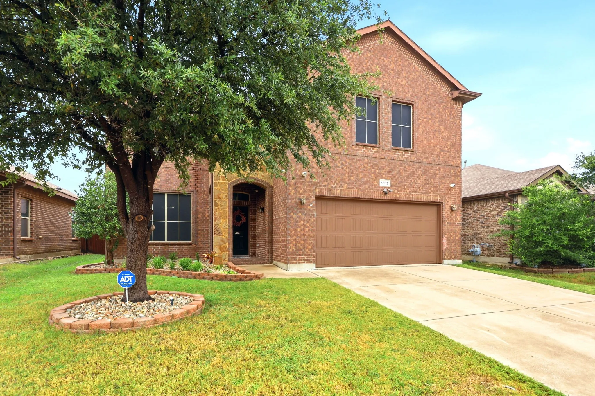 Single Family Residence For Sale in Tarrant County , 1817 Potrillo Lane, Fort Worth, Texas 76131, 4 Bedroom, 3 Bathroom, 2 Garage spaces, 2,355 Sqft, built in 2013, mls#21327283, Real Estate Agent in Fort Worth, Homes For Sale in Tarrant county, Homes For Sale in Fort Worth, Realtor in Fort Worth Texas, Real Estate Brokerage Independent Realty Texas, Luminita Cordes Realtor
