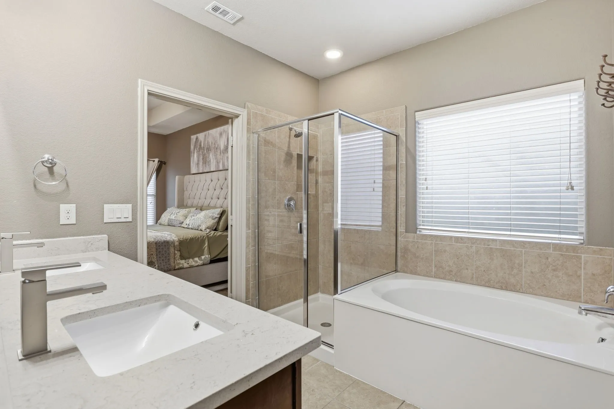 Single Family Residence For Sale in Tarrant County , 1817 Potrillo Lane, Fort Worth, Texas 76131, 4 Bedroom, 3 Bathroom, 2 Garage spaces, 2,355 Sqft, built in 2013, mls#21327283, Real Estate Agent in Fort Worth, Homes For Sale in Tarrant county, Homes For Sale in Fort Worth, Realtor in Fort Worth Texas, Real Estate Brokerage Independent Realty Texas, Luminita Cordes Realtor