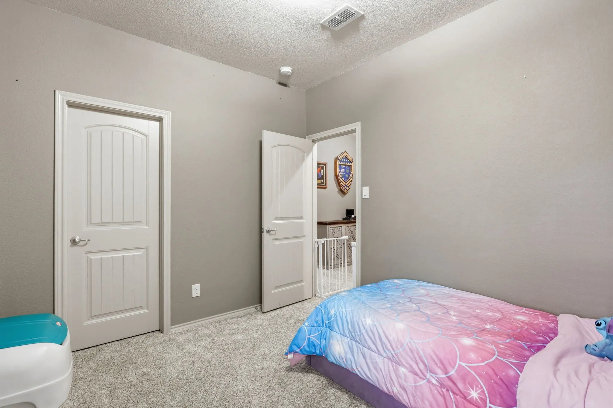 Single Family Residence For Sale in Tarrant County , 1817 Potrillo Lane, Fort Worth, Texas 76131, 4 Bedroom, 3 Bathroom, 2 Garage spaces, 2,355 Sqft, built in 2013, mls#21327283, Real Estate Agent in Fort Worth, Homes For Sale in Tarrant county, Homes For Sale in Fort Worth, Realtor in Fort Worth Texas, Real Estate Brokerage Independent Realty Texas, Luminita Cordes Realtor