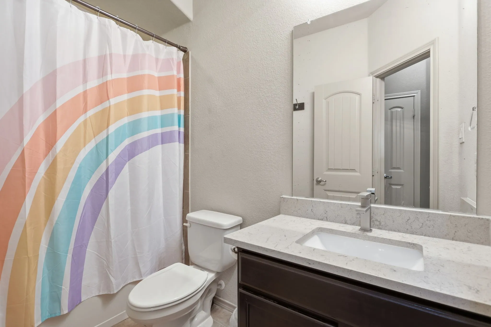 Single Family Residence For Sale in Tarrant County , 1817 Potrillo Lane, Fort Worth, Texas 76131, 4 Bedroom, 3 Bathroom, 2 Garage spaces, 2,355 Sqft, built in 2013, mls#21327283, Real Estate Agent in Fort Worth, Homes For Sale in Tarrant county, Homes For Sale in Fort Worth, Realtor in Fort Worth Texas, Real Estate Brokerage Independent Realty Texas, Luminita Cordes Realtor