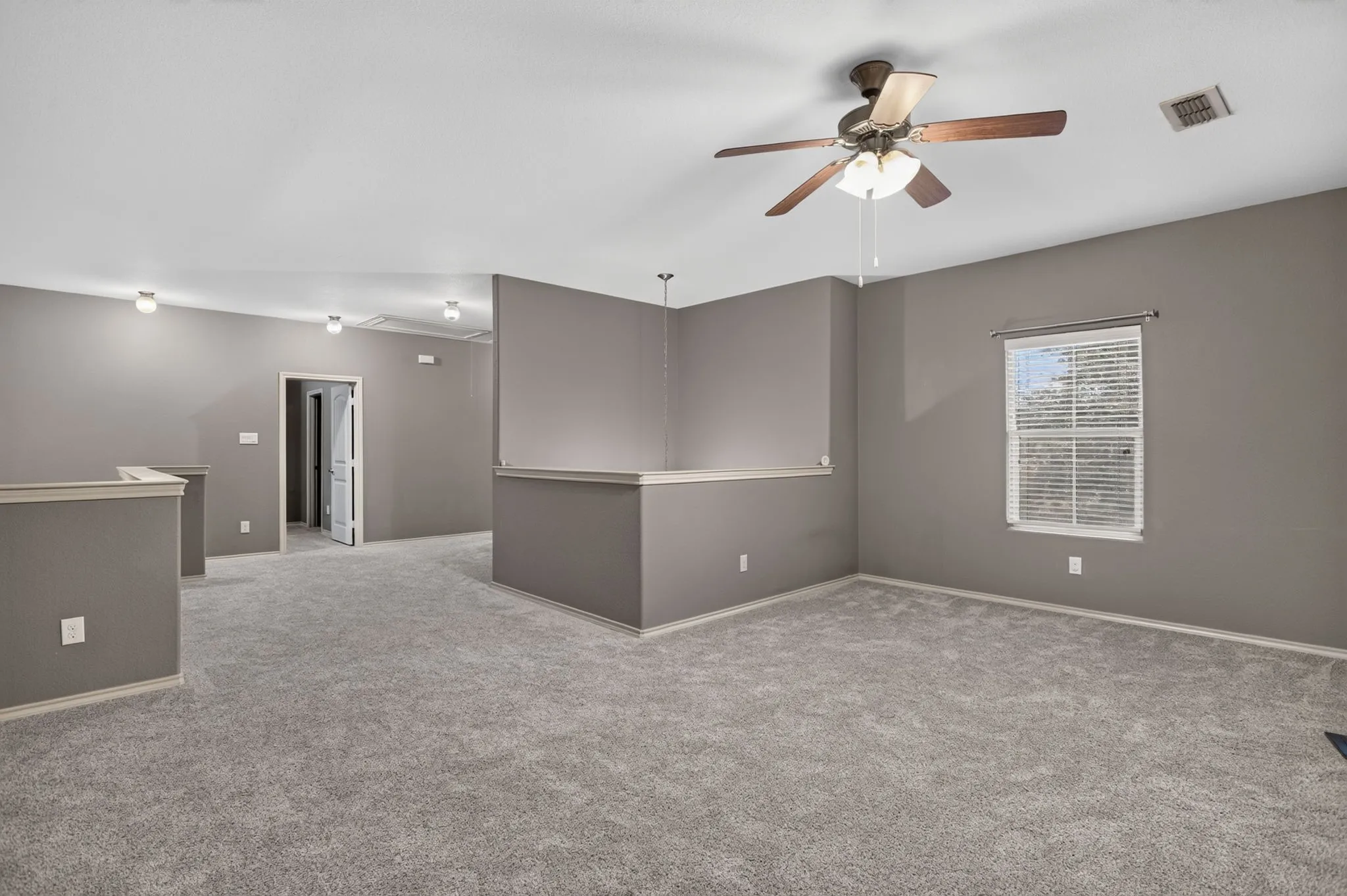 Single Family Residence For Sale in Tarrant County , 1817 Potrillo Lane, Fort Worth, Texas 76131, 4 Bedroom, 3 Bathroom, 2 Garage spaces, 2,355 Sqft, built in 2013, mls#21327283, Real Estate Agent in Fort Worth, Homes For Sale in Tarrant county, Homes For Sale in Fort Worth, Realtor in Fort Worth Texas, Real Estate Brokerage Independent Realty Texas, Luminita Cordes Realtor
