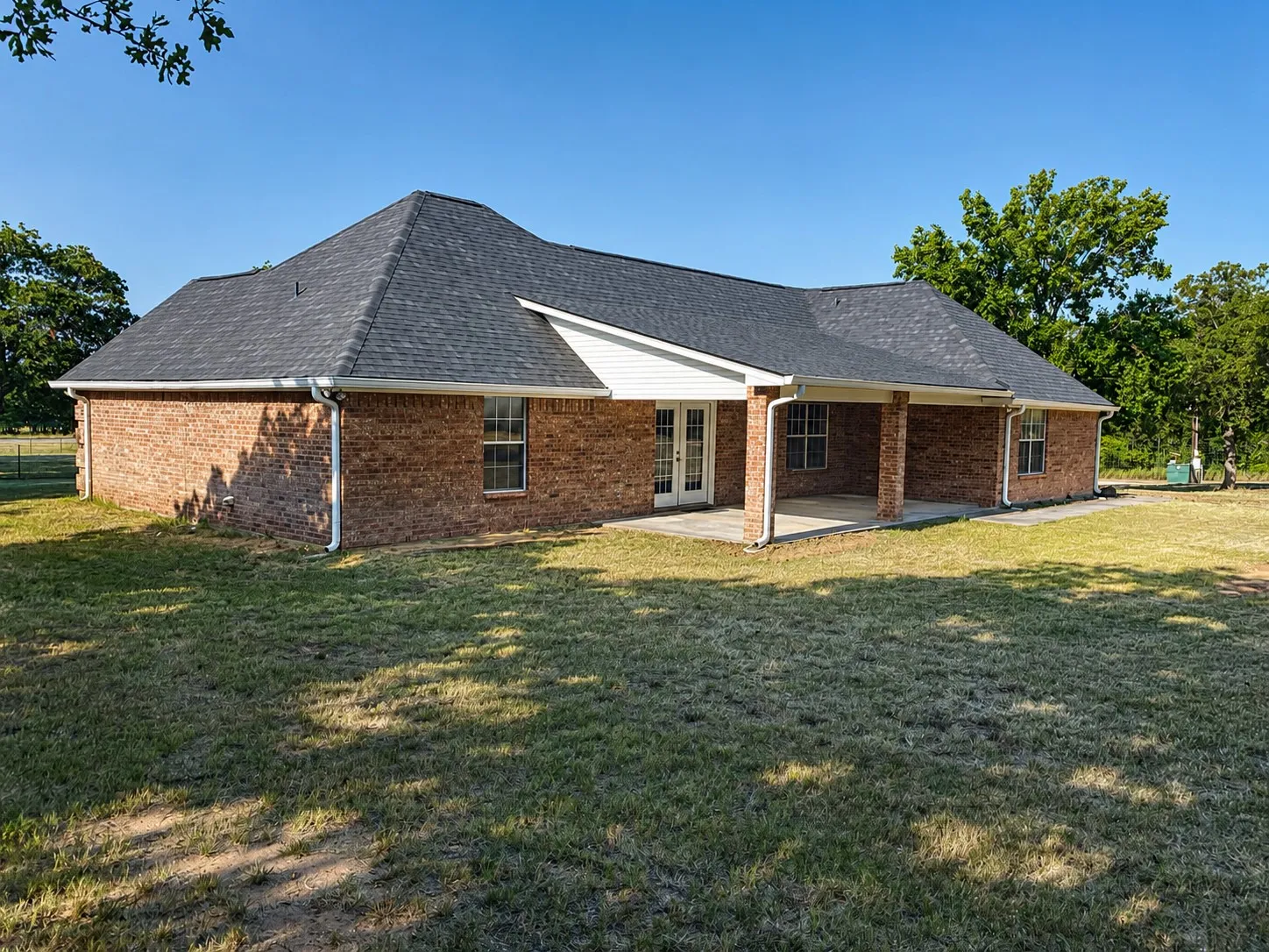 Single Family Residence For Sale in Wise County , 9296 Fm 1810, Chico, Texas 76431, 3 Bedroom, 2 Bathroom, 2 Garage spaces, 1,757 Sqft, built in 2001, mls#21325935, Real Estate Agent in Chico, Homes For Sale in Wise county, Homes For Sale in Chico, Realtor in Chico Texas, Real Estate Brokerage Independent Realty Texas, Luminita Cordes Realtor
