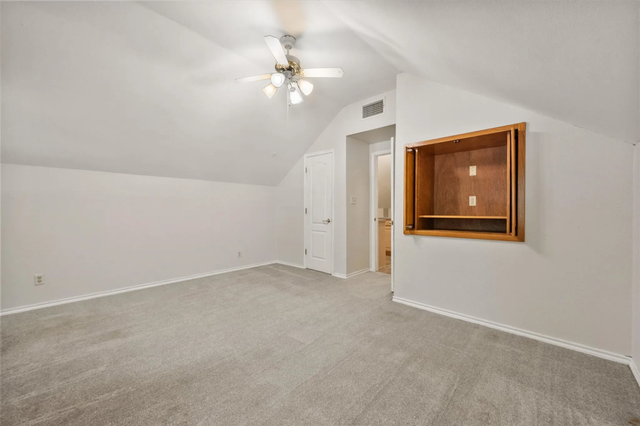 2nd floor bedroom