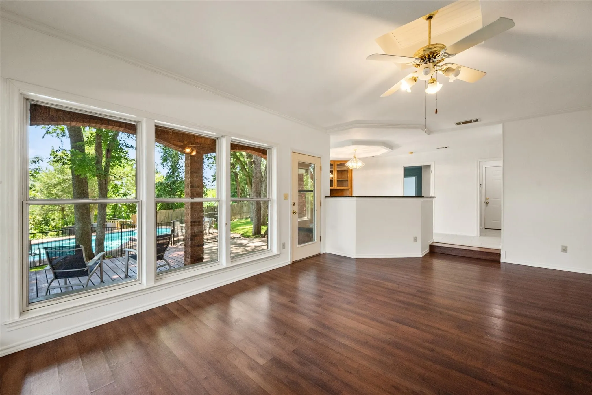 View from the living room to the eat-in area