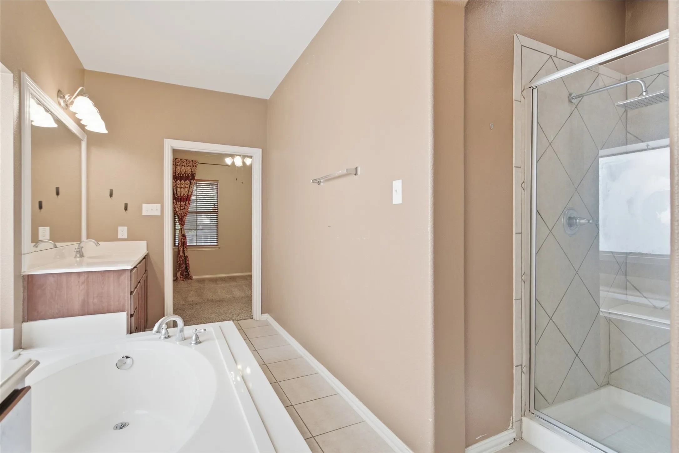 Single Family Residence For Sale in Denton County , 1728 Mercer Way, Savannah, Texas 76227, 3 Bedroom, 2 Bathroom, 2 Garage spaces, 1,670 Sqft, built in 2004, mls#21327285, Real Estate Agent in Savannah, Homes For Sale in Denton county, Homes For Sale in Savannah, Realtor in Savannah Texas, Real Estate Brokerage Independent Realty Texas, Luminita Cordes Realtor