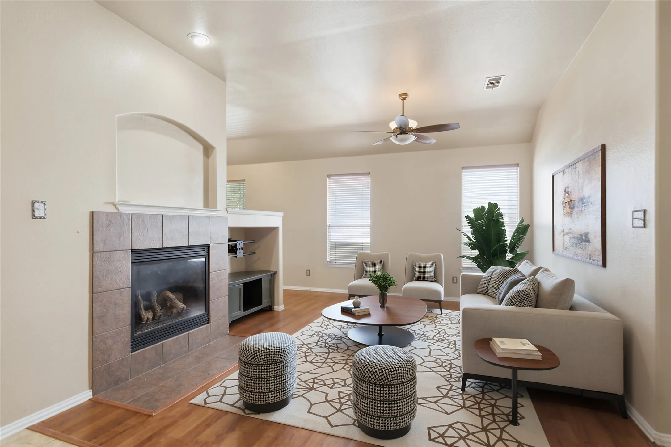 Single Family Residence For Sale in Denton County , 1728 Mercer Way, Savannah, Texas 76227, 3 Bedroom, 2 Bathroom, 2 Garage spaces, 1,670 Sqft, built in 2004, mls#21327285, Real Estate Agent in Savannah, Homes For Sale in Denton county, Homes For Sale in Savannah, Realtor in Savannah Texas, Real Estate Brokerage Independent Realty Texas, Luminita Cordes Realtor