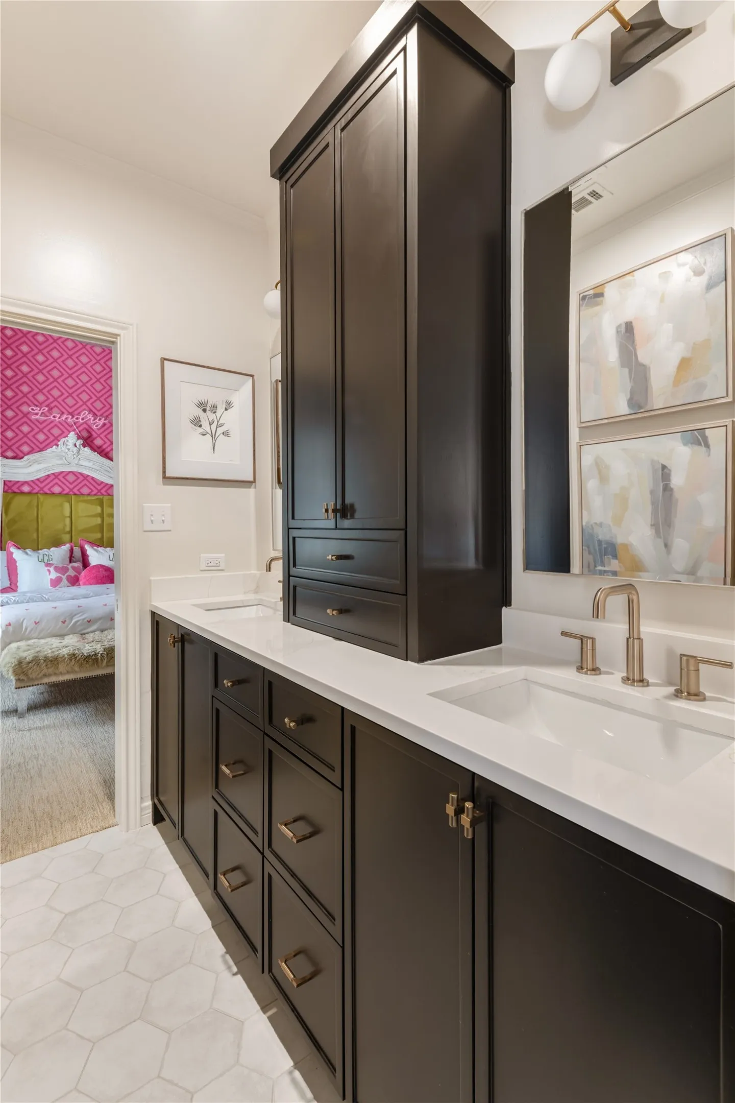 Single Family Residence For Sale in Dallas County , 3705 Binkley Avenue, University Park, Texas 75205, 3 Bedroom, 3 Bathroom, 2 Garage spaces, 3,176 Sqft, built in 1985, mls#21327099, Real Estate Agent in University Park, Homes For Sale in Dallas county, Homes For Sale in University Park, Realtor in University Park Texas, Real Estate Brokerage Independent Realty Texas, Luminita Cordes Realtor