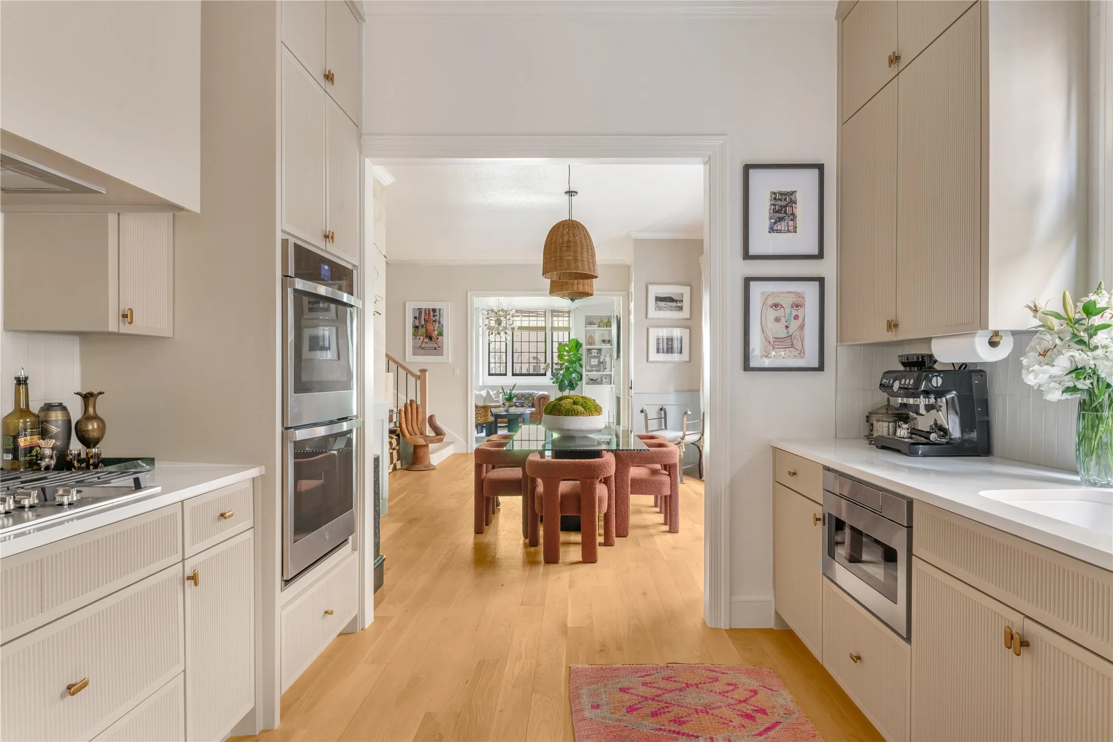 Single Family Residence For Sale in Dallas County , 3705 Binkley Avenue, University Park, Texas 75205, 3 Bedroom, 3 Bathroom, 2 Garage spaces, 3,176 Sqft, built in 1985, mls#21327099, Real Estate Agent in University Park, Homes For Sale in Dallas county, Homes For Sale in University Park, Realtor in University Park Texas, Real Estate Brokerage Independent Realty Texas, Luminita Cordes Realtor