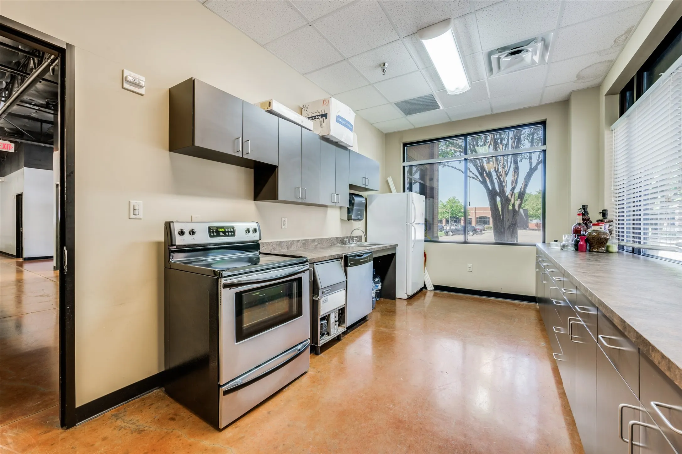 Office For Sale in Dallas County , 8880 N Macarthur Boulevard 100, Irving, Texas 75063, 0, 0, Garage spaces, 0 Sqft, built in 2005, mls#21327304, Real Estate Agent in Irving, Homes For Sale in Dallas county, Homes For Sale in Irving, Realtor in Irving Texas, Real Estate Brokerage Independent Realty Texas, Luminita Cordes Realtor