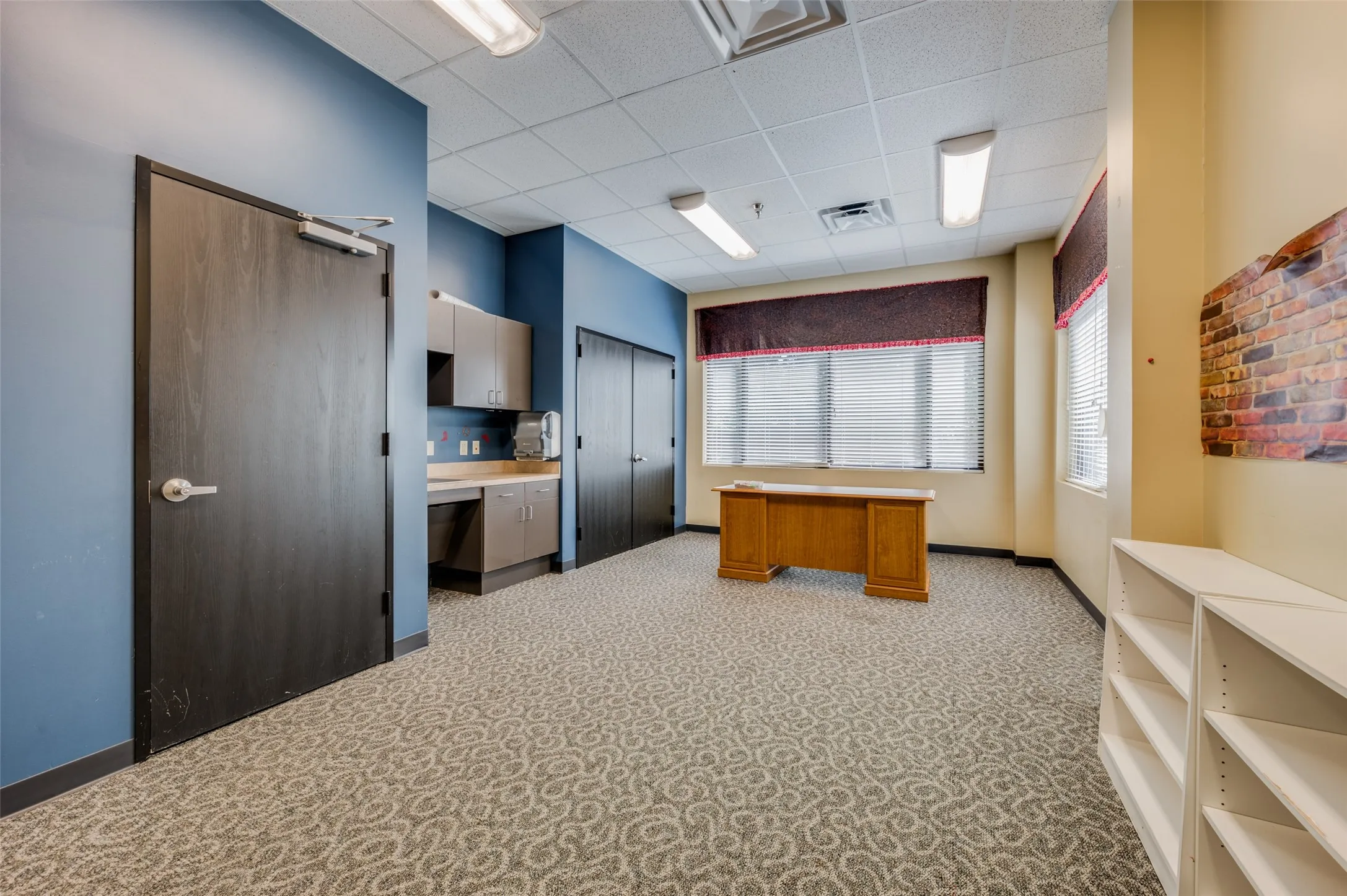 Office For Sale in Dallas County , 8880 N Macarthur Boulevard 100, Irving, Texas 75063, 0, 0, Garage spaces, 0 Sqft, built in 2005, mls#21327304, Real Estate Agent in Irving, Homes For Sale in Dallas county, Homes For Sale in Irving, Realtor in Irving Texas, Real Estate Brokerage Independent Realty Texas, Luminita Cordes Realtor