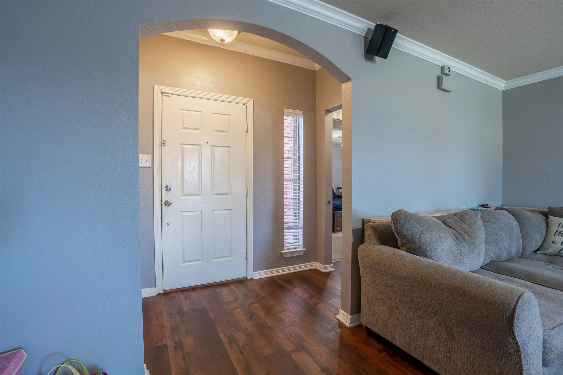 Single Family Residence For Sale in Tarrant County , 424 NE Murphy Road, Burleson, Texas 76028, 3 Bedroom, 2 Bathroom, 2 Garage spaces, 1,461 Sqft, built in 2004, mls#21313818, Real Estate Agent in Burleson, Homes For Sale in Tarrant county, Homes For Sale in Burleson, Realtor in Burleson Texas, Real Estate Brokerage Independent Realty Texas, Luminita Cordes Realtor