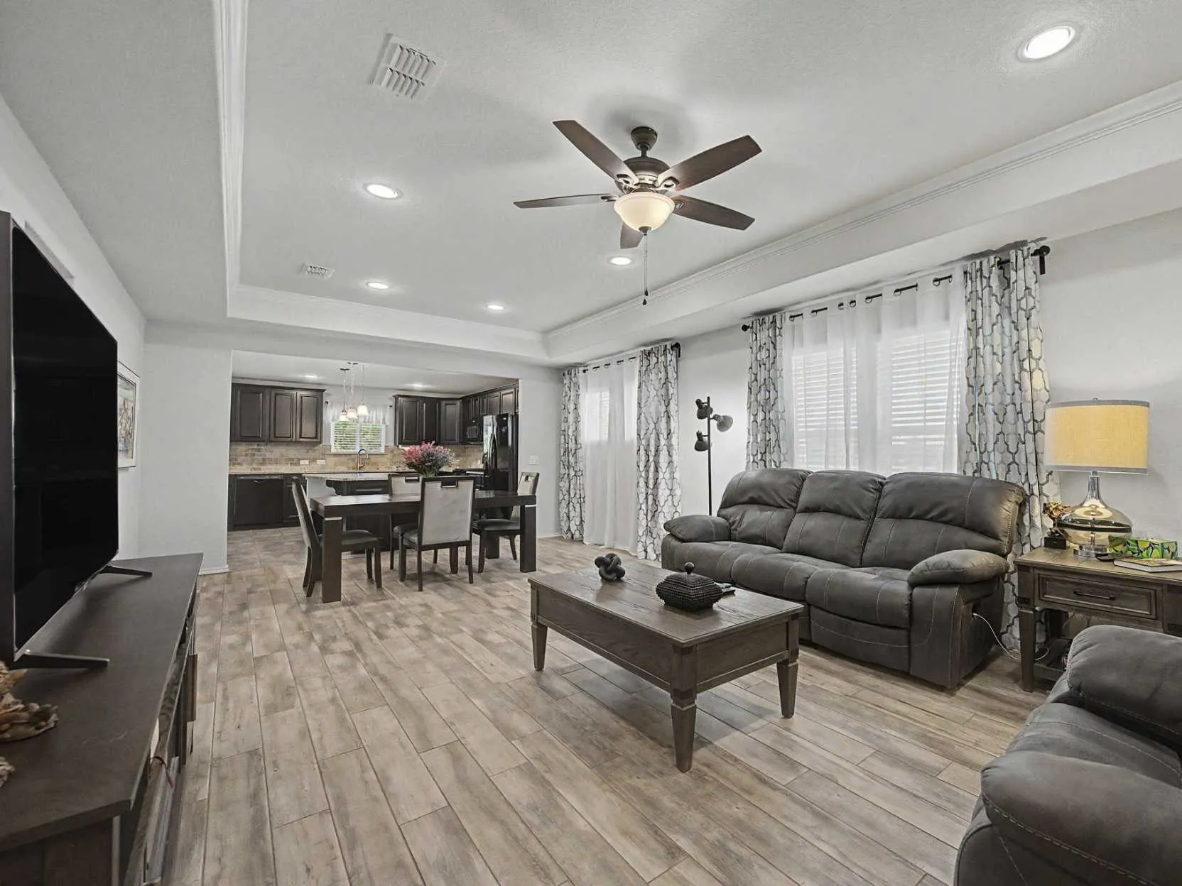 Single Family Residence For Sale in Denton County , 6993 Hickory Creek Drive, Frisco, Texas 75036, 3 Bedroom, 2 Bathroom, 2 Garage spaces, 1,680 Sqft, built in 2017, mls#21295585, Real Estate Agent in Frisco, Homes For Sale in Denton county, Homes For Sale in Frisco, Realtor in Frisco Texas, Real Estate Brokerage Independent Realty Texas, Luminita Cordes Realtor