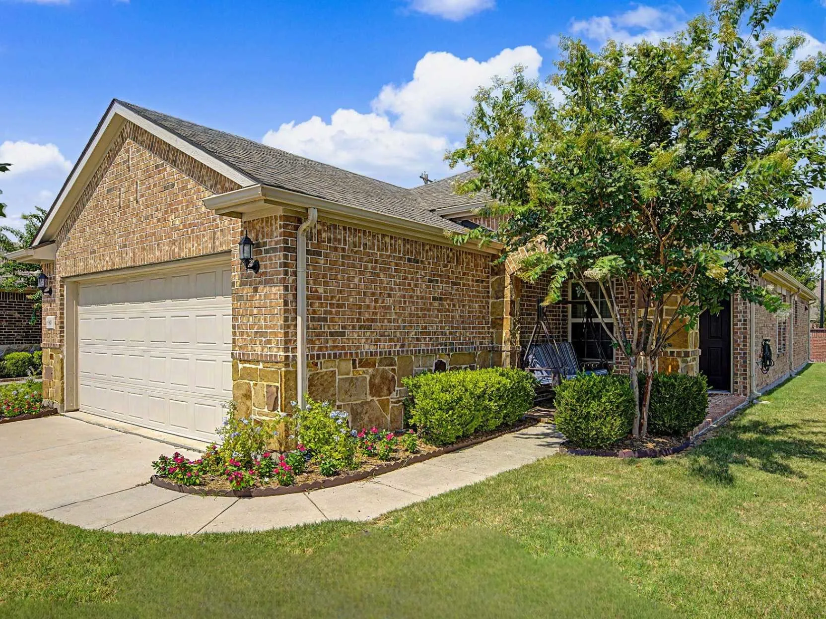 Single Family Residence For Sale in Denton County , 6993 Hickory Creek Drive, Frisco, Texas 75036, 3 Bedroom, 2 Bathroom, 2 Garage spaces, 1,680 Sqft, built in 2017, mls#21295585, Real Estate Agent in Frisco, Homes For Sale in Denton county, Homes For Sale in Frisco, Realtor in Frisco Texas, Real Estate Brokerage Independent Realty Texas, Luminita Cordes Realtor