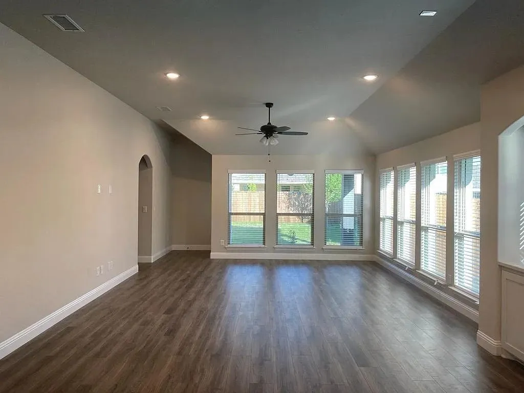 Single Family Residence For Rent in Collin County , 2306 Ranchwood Drive, Melissa, Texas 75454, 4 Bedroom, 3 Bathroom, 2 Garage spaces, 2,453 Sqft, built in 2022, mls#21327310, Real Estate Agent in Melissa, Homes For Rent in Collin county, Homes For Rent in Melissa, Realtor in Melissa Texas, Real Estate Brokerage Independent Realty Texas, Luminita Cordes Realtor