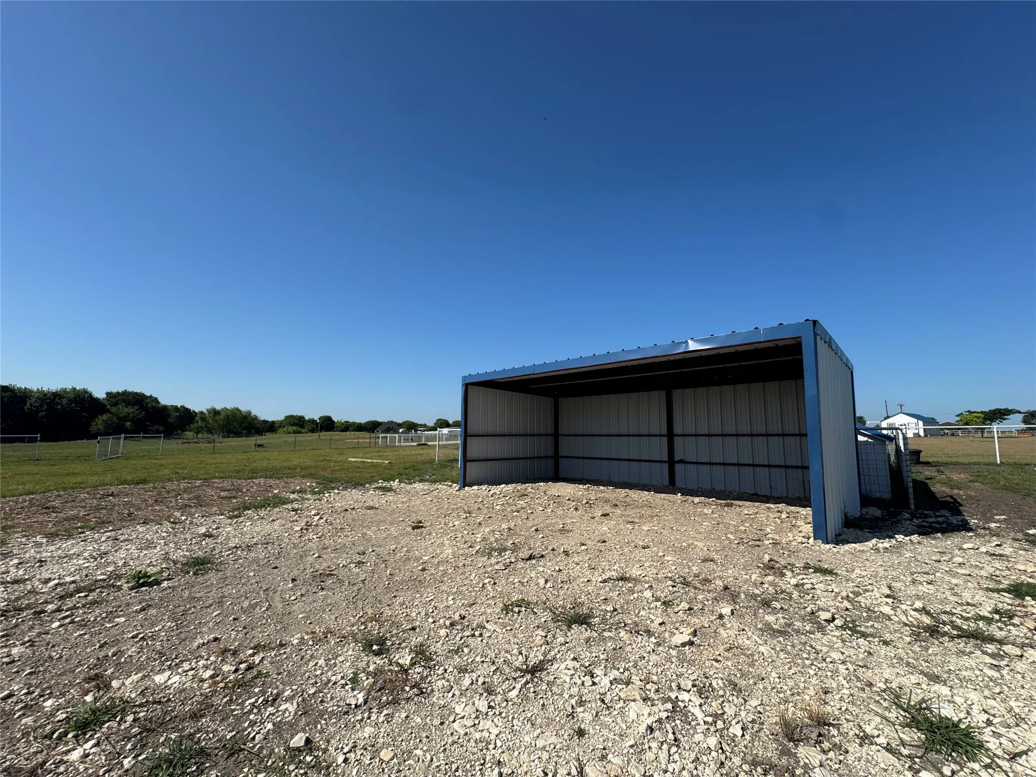 Single Family Residence For Sale in Ellis County , 3222 Greathouse Road, Waxahachie, Texas 75167, 4 Bedroom, 3 Bathroom, 2 Garage spaces, 2,176 Sqft, built in 2001, mls#21326399, Real Estate Agent in Waxahachie, Homes For Sale in Ellis county, Homes For Sale in Waxahachie, Realtor in Waxahachie Texas, Real Estate Brokerage Independent Realty Texas, Luminita Cordes Realtor