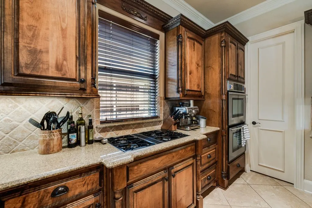 Single Family Residence For Sale in Denton County , 3595 Crossbow Drive, Frisco, Texas 75033, 5 Bedroom, 5 Bathroom, 3 Garage spaces, 4,607 Sqft, built in 2006, mls#21327090, Real Estate Agent in Frisco, Homes For Sale in Denton county, Homes For Sale in Frisco, Realtor in Frisco Texas, Real Estate Brokerage Independent Realty Texas, Luminita Cordes Realtor
