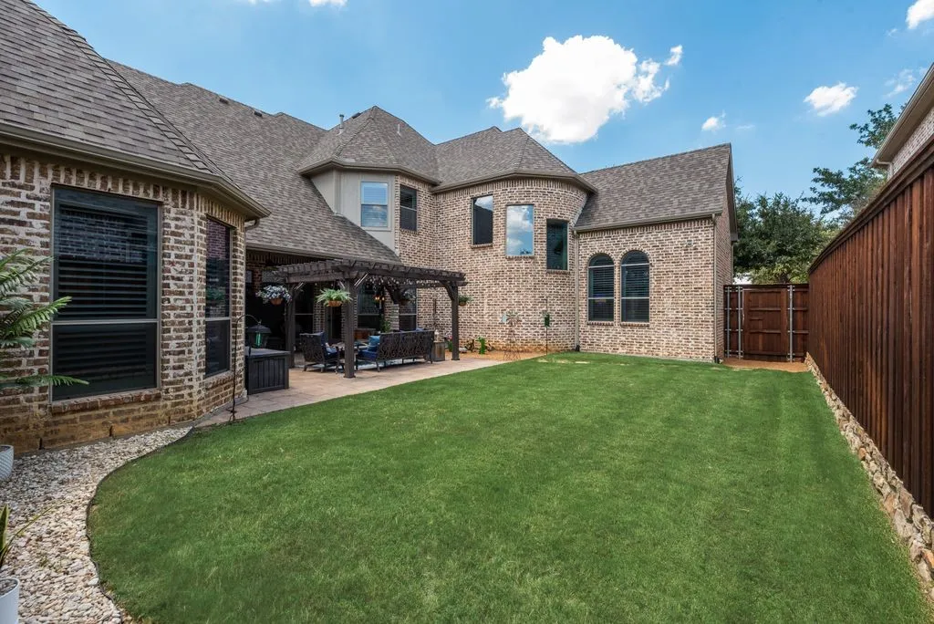 Single Family Residence For Sale in Denton County , 3595 Crossbow Drive, Frisco, Texas 75033, 5 Bedroom, 5 Bathroom, 3 Garage spaces, 4,607 Sqft, built in 2006, mls#21327090, Real Estate Agent in Frisco, Homes For Sale in Denton county, Homes For Sale in Frisco, Realtor in Frisco Texas, Real Estate Brokerage Independent Realty Texas, Luminita Cordes Realtor