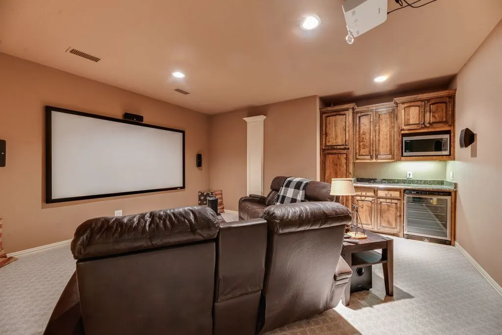 Single Family Residence For Sale in Denton County , 3595 Crossbow Drive, Frisco, Texas 75033, 5 Bedroom, 5 Bathroom, 3 Garage spaces, 4,607 Sqft, built in 2006, mls#21327090, Real Estate Agent in Frisco, Homes For Sale in Denton county, Homes For Sale in Frisco, Realtor in Frisco Texas, Real Estate Brokerage Independent Realty Texas, Luminita Cordes Realtor