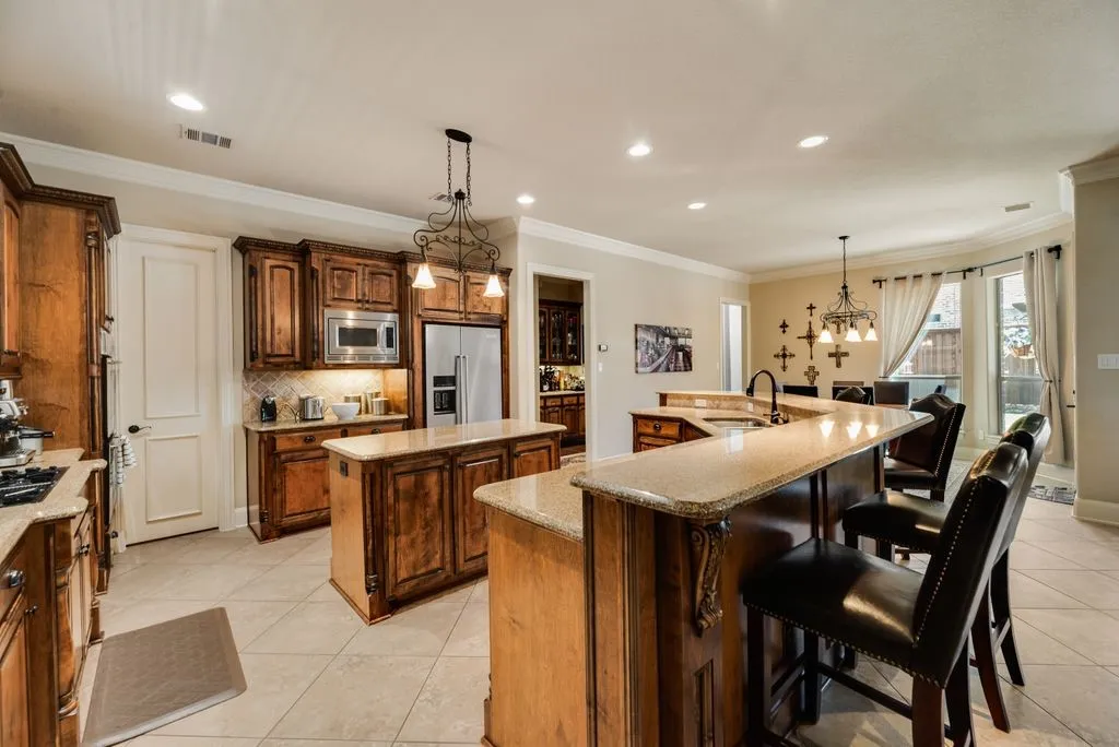 Single Family Residence For Sale in Denton County , 3595 Crossbow Drive, Frisco, Texas 75033, 5 Bedroom, 5 Bathroom, 3 Garage spaces, 4,607 Sqft, built in 2006, mls#21327090, Real Estate Agent in Frisco, Homes For Sale in Denton county, Homes For Sale in Frisco, Realtor in Frisco Texas, Real Estate Brokerage Independent Realty Texas, Luminita Cordes Realtor
