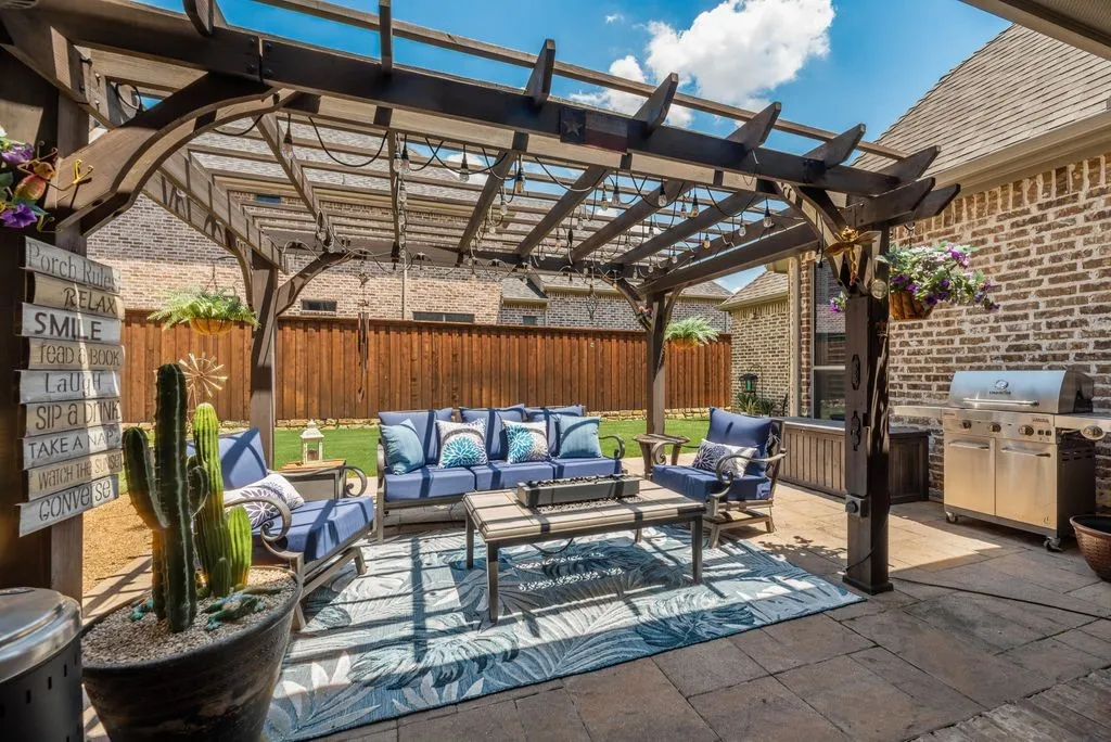 Single Family Residence For Sale in Denton County , 3595 Crossbow Drive, Frisco, Texas 75033, 5 Bedroom, 5 Bathroom, 3 Garage spaces, 4,607 Sqft, built in 2006, mls#21327090, Real Estate Agent in Frisco, Homes For Sale in Denton county, Homes For Sale in Frisco, Realtor in Frisco Texas, Real Estate Brokerage Independent Realty Texas, Luminita Cordes Realtor