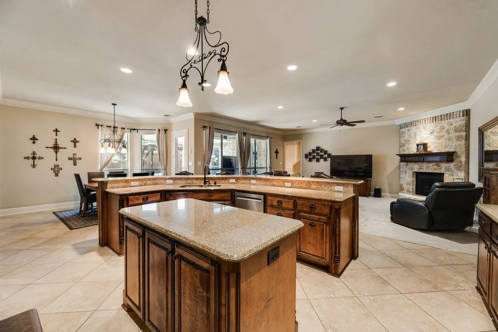 Single Family Residence For Sale in Denton County , 3595 Crossbow Drive, Frisco, Texas 75033, 5 Bedroom, 5 Bathroom, 3 Garage spaces, 4,607 Sqft, built in 2006, mls#21327090, Real Estate Agent in Frisco, Homes For Sale in Denton county, Homes For Sale in Frisco, Realtor in Frisco Texas, Real Estate Brokerage Independent Realty Texas, Luminita Cordes Realtor