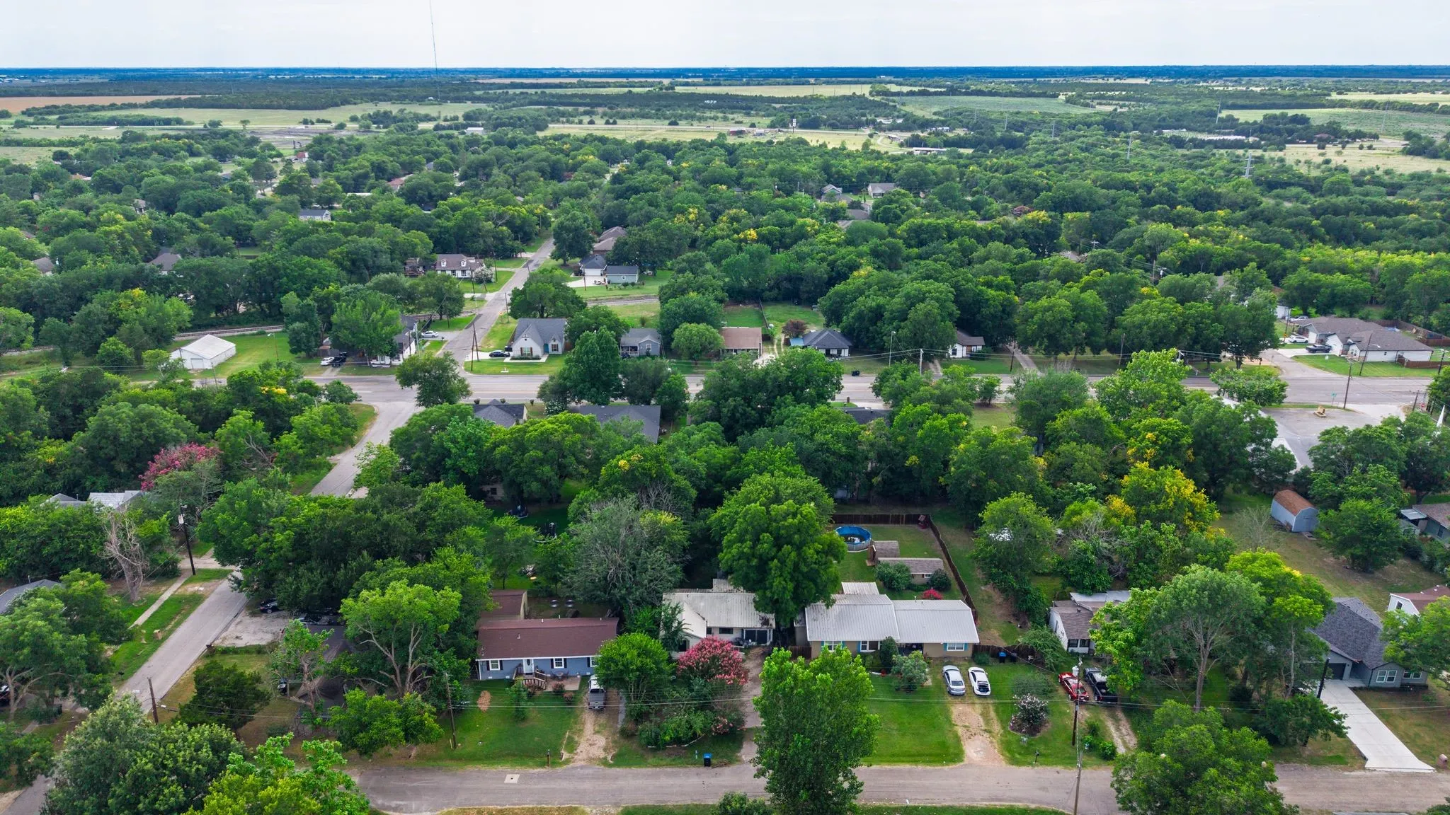 Single Family Residence For Sale in Hunt County , 906 Branch Street, Greenville, Texas 75401, 2 Bedroom, 1 Bathroom, Garage spaces, 1,392 Sqft, built in 1955, mls#21325957, Real Estate Agent in Greenville, Homes For Sale in Hunt county, Homes For Sale in Greenville, Realtor in Greenville Texas, Real Estate Brokerage Independent Realty Texas, Luminita Cordes Realtor