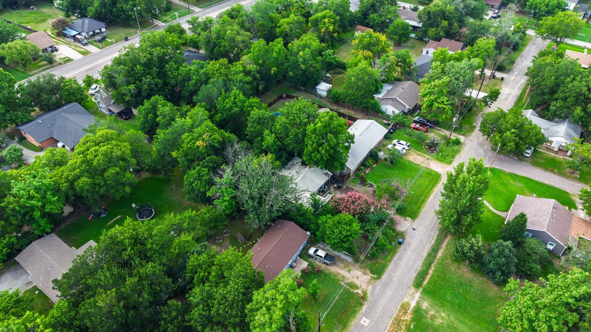 Single Family Residence For Sale in Hunt County , 906 Branch Street, Greenville, Texas 75401, 2 Bedroom, 1 Bathroom, Garage spaces, 1,392 Sqft, built in 1955, mls#21325957, Real Estate Agent in Greenville, Homes For Sale in Hunt county, Homes For Sale in Greenville, Realtor in Greenville Texas, Real Estate Brokerage Independent Realty Texas, Luminita Cordes Realtor