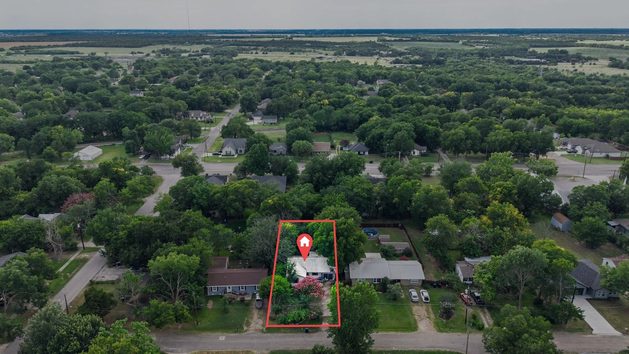 Single Family Residence For Sale in Hunt County , 906 Branch Street, Greenville, Texas 75401, 2 Bedroom, 1 Bathroom, Garage spaces, 1,392 Sqft, built in 1955, mls#21325957, Real Estate Agent in Greenville, Homes For Sale in Hunt county, Homes For Sale in Greenville, Realtor in Greenville Texas, Real Estate Brokerage Independent Realty Texas, Luminita Cordes Realtor