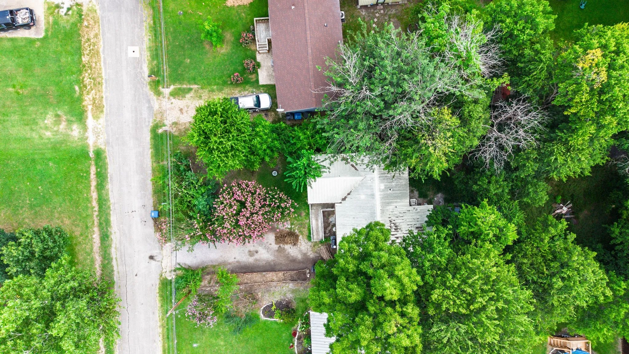 Single Family Residence For Sale in Hunt County , 906 Branch Street, Greenville, Texas 75401, 2 Bedroom, 1 Bathroom, Garage spaces, 1,392 Sqft, built in 1955, mls#21325957, Real Estate Agent in Greenville, Homes For Sale in Hunt county, Homes For Sale in Greenville, Realtor in Greenville Texas, Real Estate Brokerage Independent Realty Texas, Luminita Cordes Realtor