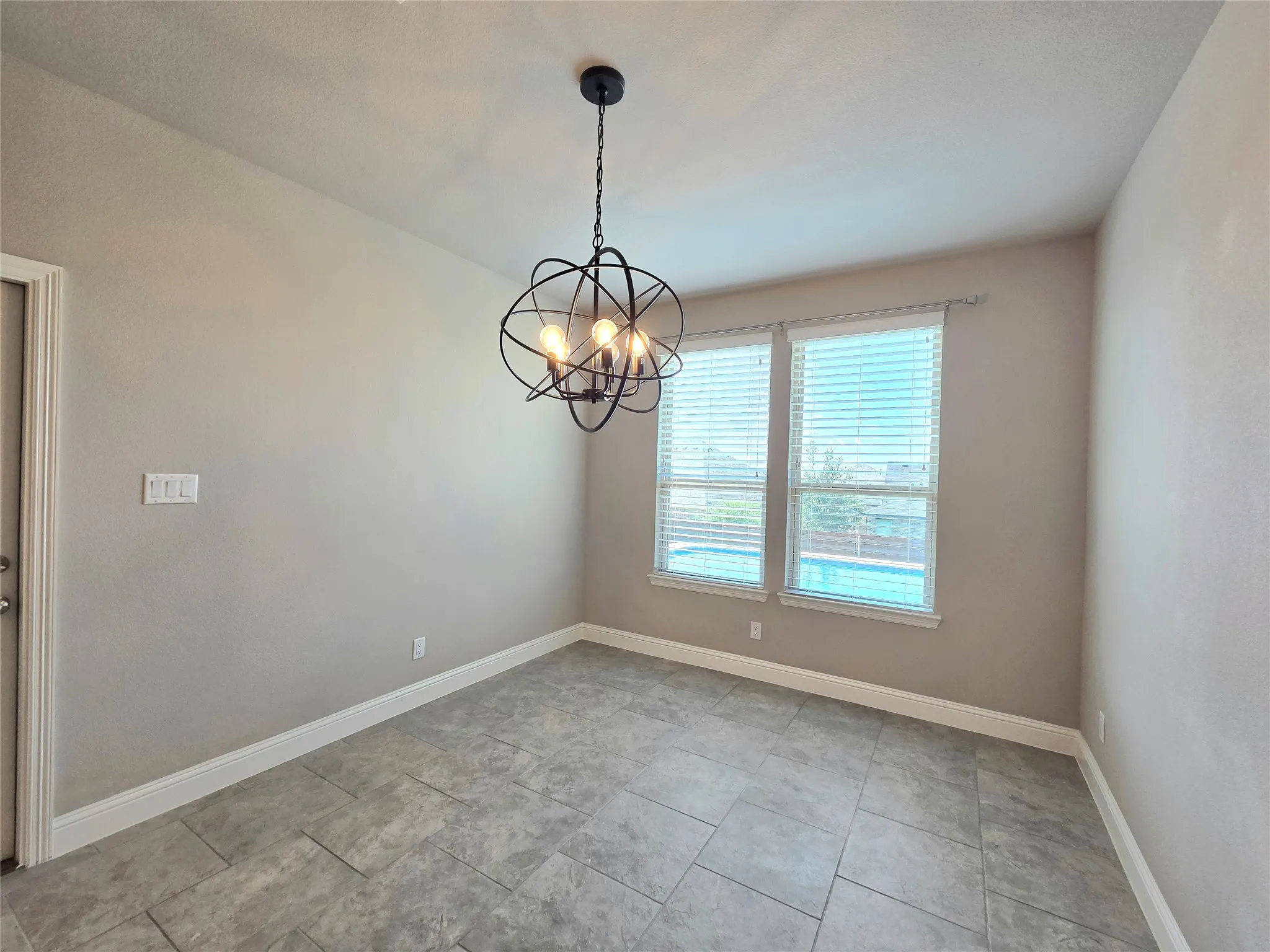 Single Family Residence For Rent in Tarrant County , 6916 Talon Drive, Fort Worth, Texas 76179, 4 Bedroom, 4 Bathroom, 2 Garage spaces, 3,384 Sqft, built in 2017, mls#21327317, Real Estate Agent in Fort Worth, Homes For Rent in Tarrant county, Homes For Rent in Fort Worth, Realtor in Fort Worth Texas, Real Estate Brokerage Independent Realty Texas, Luminita Cordes Realtor