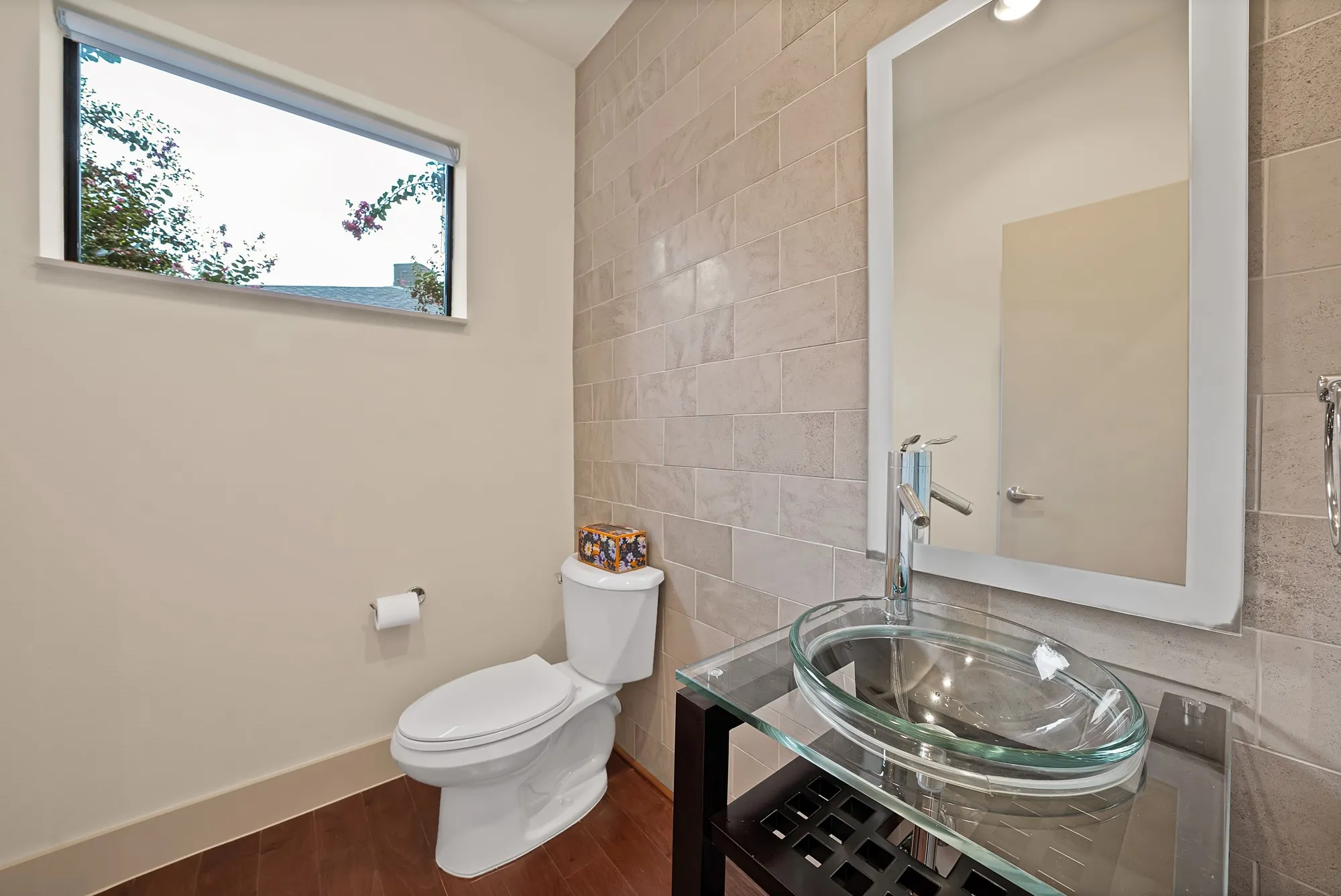 Condominium For Sale in Dallas County , 4111 Newton Avenue 38, Dallas, Texas 75219, 2 Bedroom, 3 Bathroom, 2 Garage spaces, 1,842 Sqft, built in 2007, mls#21317295, Real Estate Agent in Dallas, Homes For Sale in Dallas county, Homes For Sale in Dallas, Realtor in Dallas Texas, Real Estate Brokerage Independent Realty Texas, Luminita Cordes Realtor