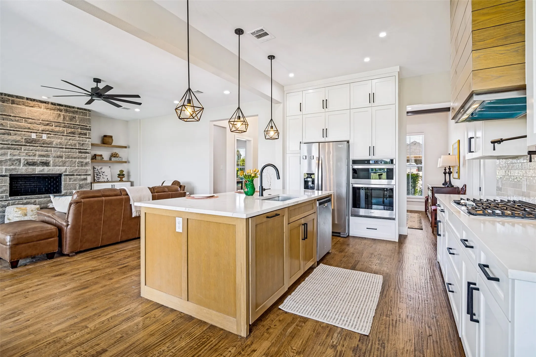 Lots of storage and walk-in pantry