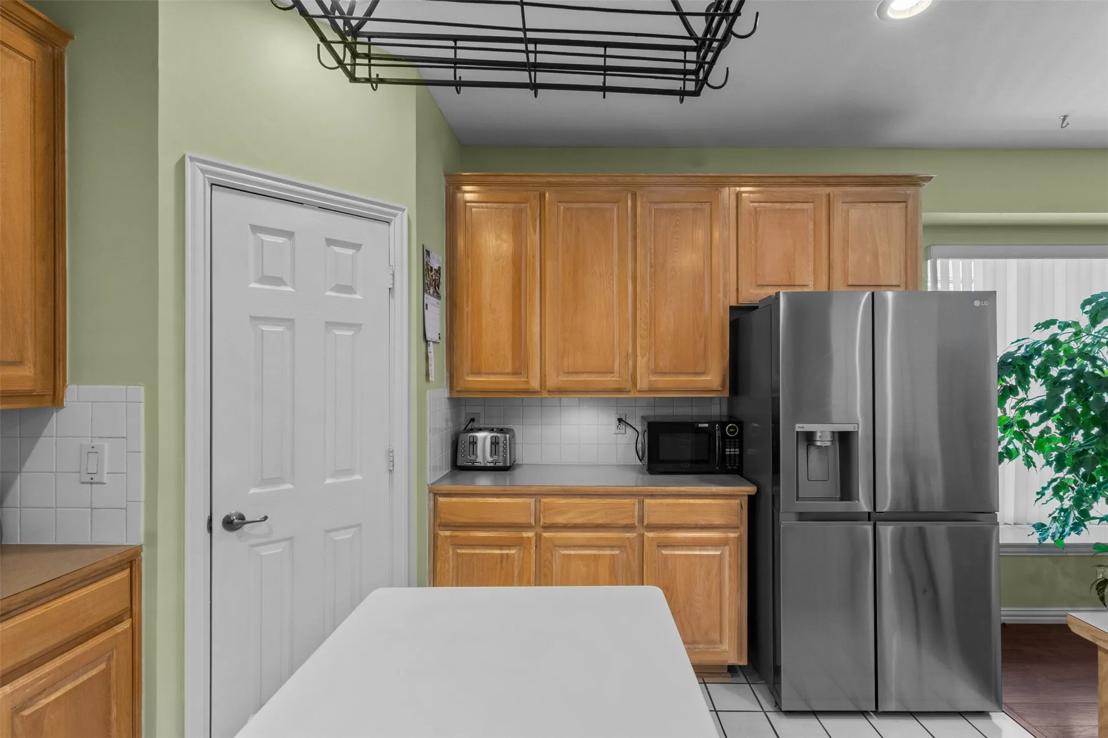 Single Family Residence For Sale in Dallas County , 332 Kahala Drive, Dallas, Texas 75218, 4 Bedroom, 3 Bathroom, 2 Garage spaces, 3,089 Sqft, built in 1997, mls#21326031, Real Estate Agent in Dallas, Homes For Sale in Dallas county, Homes For Sale in Dallas, Realtor in Dallas Texas, Real Estate Brokerage Independent Realty Texas, Luminita Cordes Realtor