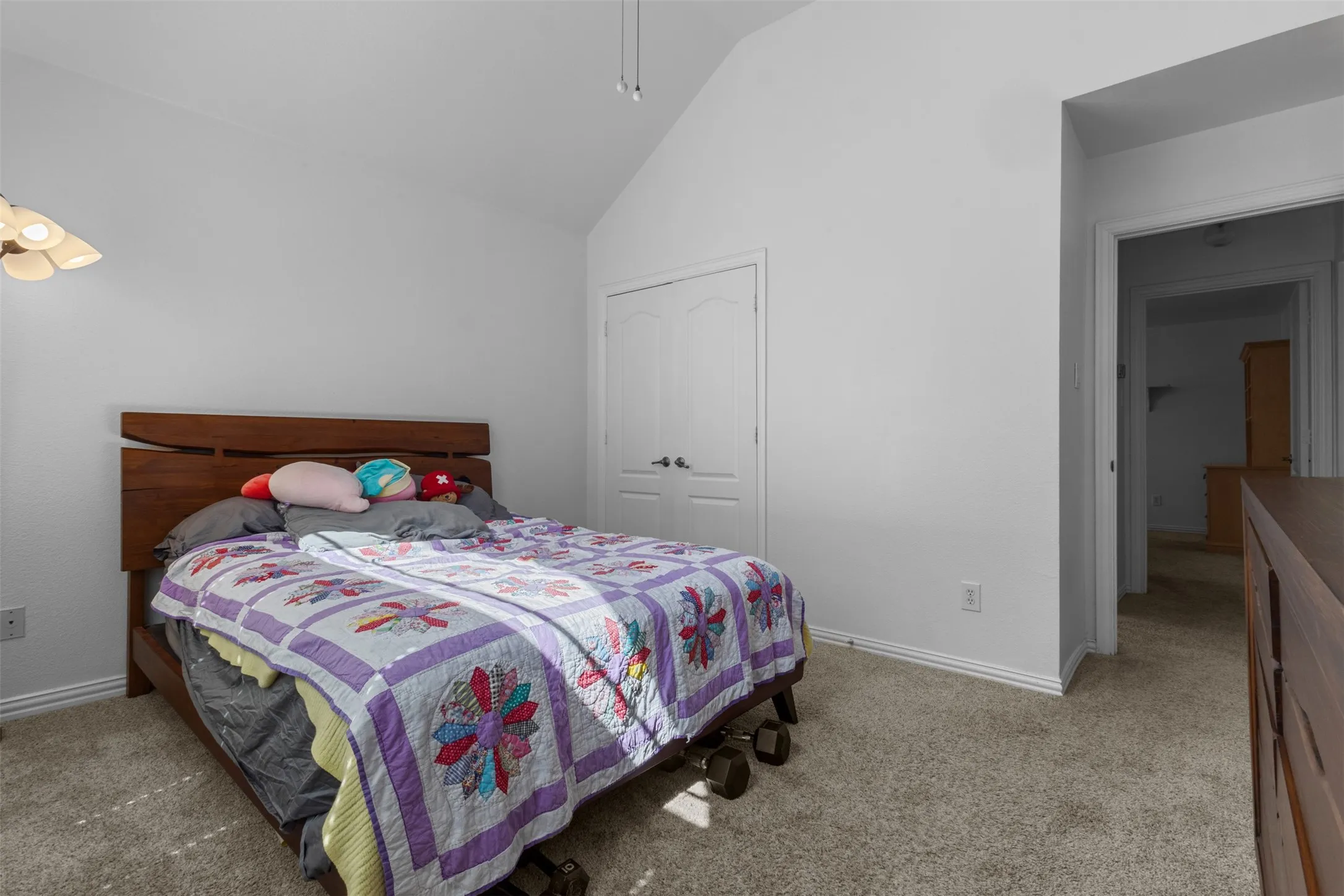 Single Family Residence For Sale in Dallas County , 332 Kahala Drive, Dallas, Texas 75218, 4 Bedroom, 3 Bathroom, 2 Garage spaces, 3,089 Sqft, built in 1997, mls#21326031, Real Estate Agent in Dallas, Homes For Sale in Dallas county, Homes For Sale in Dallas, Realtor in Dallas Texas, Real Estate Brokerage Independent Realty Texas, Luminita Cordes Realtor