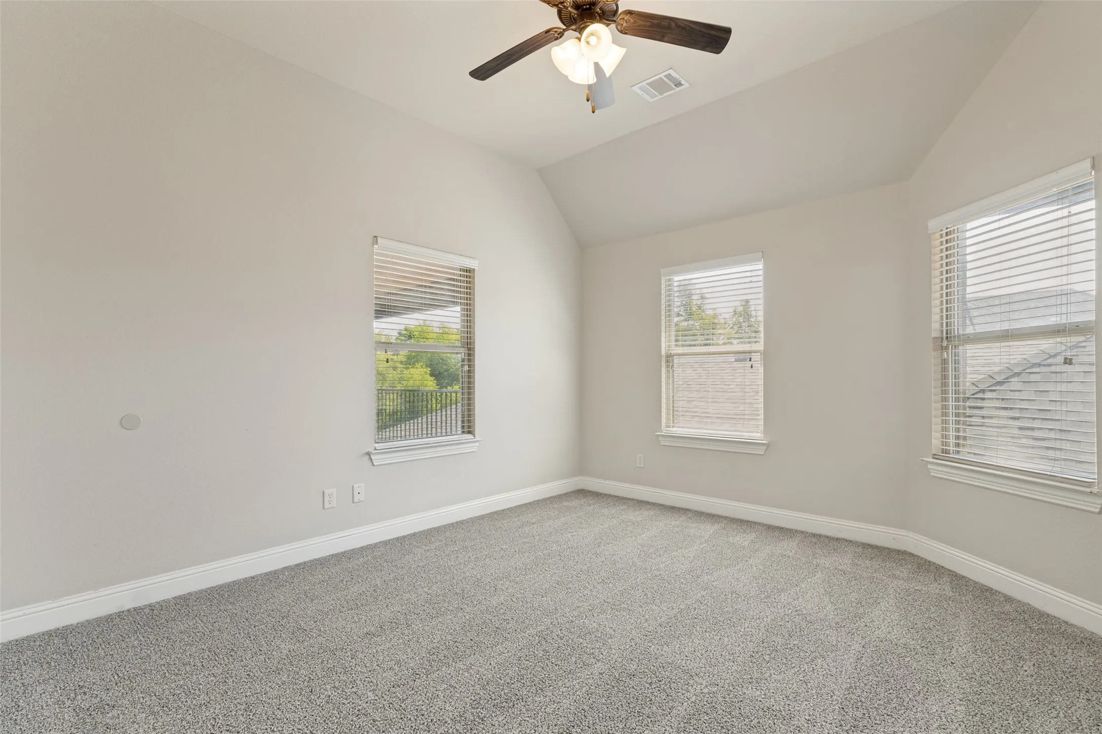 Single Family Residence For Rent in Collin County , 9504 National Pines Drive, Mc Kinney, Texas 75072, 4 Bedroom, 4 Bathroom, 2 Garage spaces, 2,801 Sqft, built in 2013, mls#21273255, Real Estate Agent in Mc Kinney, Homes For Rent in Collin county, Homes For Rent in Mc Kinney, Realtor in Mc Kinney Texas, Real Estate Brokerage Independent Realty Texas, Luminita Cordes Realtor