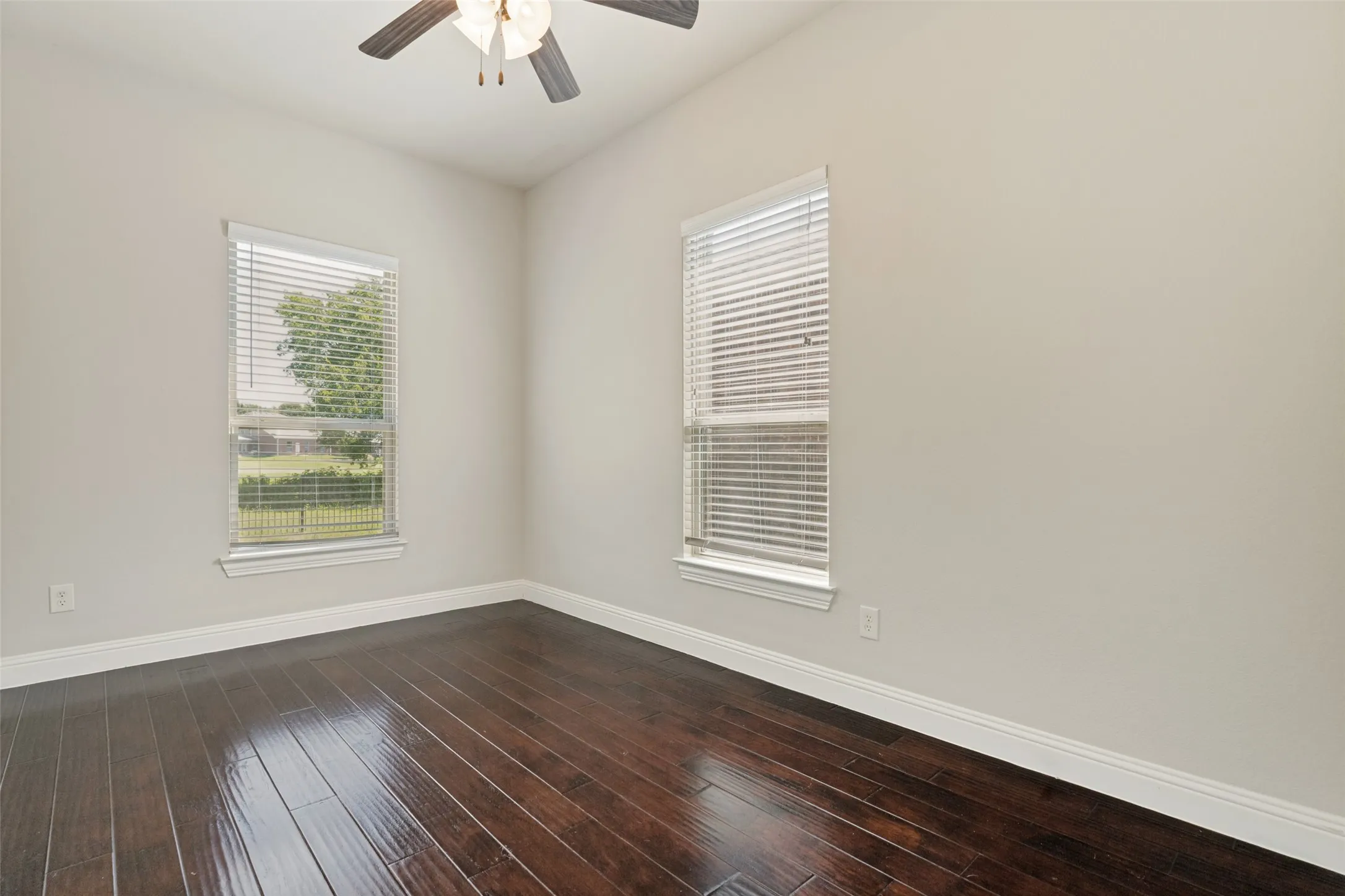 Single Family Residence For Rent in Collin County , 9504 National Pines Drive, Mc Kinney, Texas 75072, 4 Bedroom, 4 Bathroom, 2 Garage spaces, 2,801 Sqft, built in 2013, mls#21273255, Real Estate Agent in Mc Kinney, Homes For Rent in Collin county, Homes For Rent in Mc Kinney, Realtor in Mc Kinney Texas, Real Estate Brokerage Independent Realty Texas, Luminita Cordes Realtor
