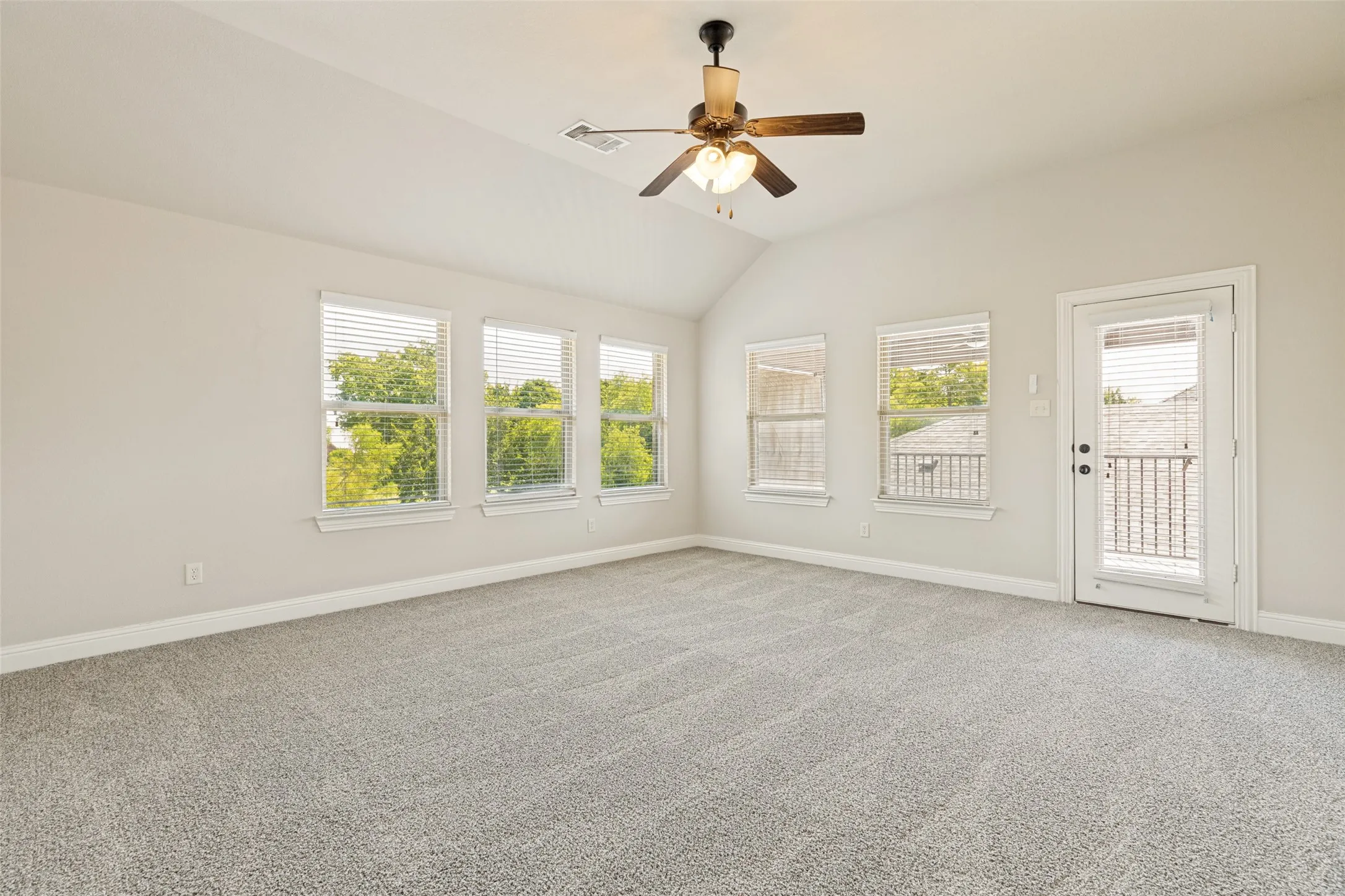 Single Family Residence For Rent in Collin County , 9504 National Pines Drive, Mc Kinney, Texas 75072, 4 Bedroom, 4 Bathroom, 2 Garage spaces, 2,801 Sqft, built in 2013, mls#21273255, Real Estate Agent in Mc Kinney, Homes For Rent in Collin county, Homes For Rent in Mc Kinney, Realtor in Mc Kinney Texas, Real Estate Brokerage Independent Realty Texas, Luminita Cordes Realtor