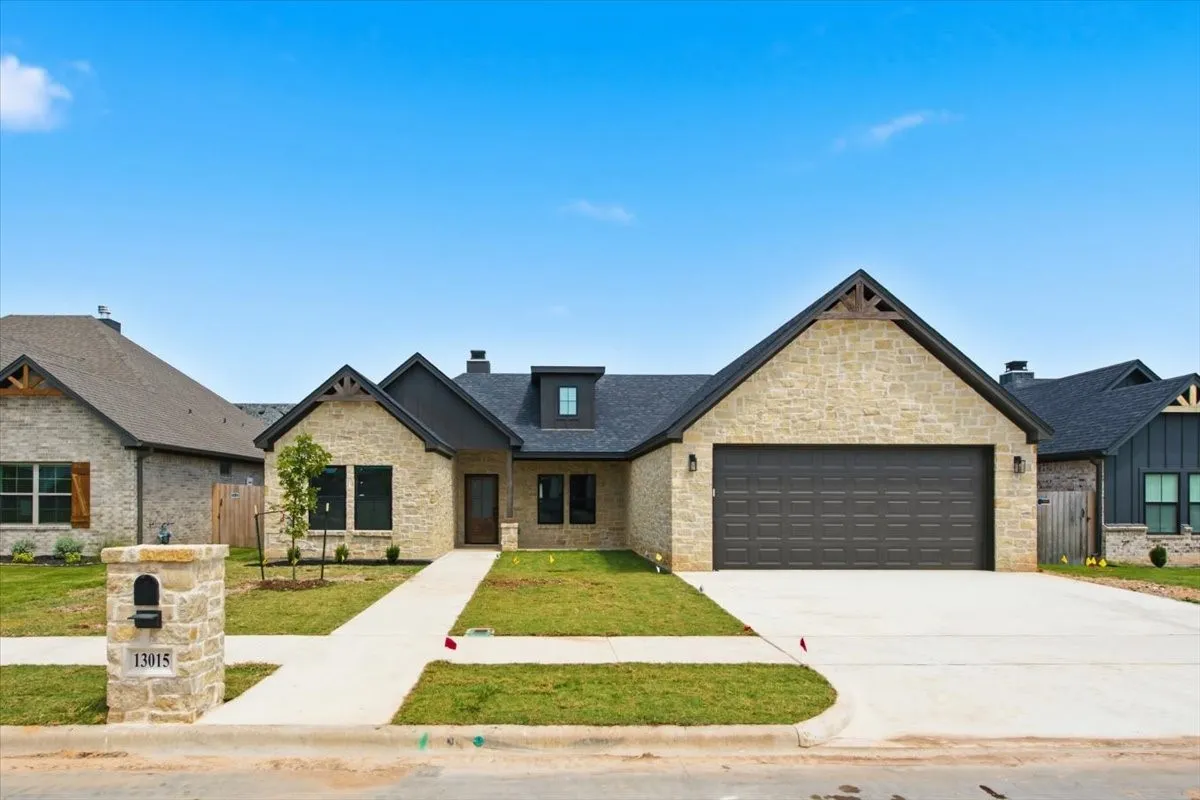 Single Family Residence For Sale in Mc Lennan County , 13015 Rainier Drive, Woodway, Texas 76712, 4 Bedroom, 3 Bathroom, 2 Garage spaces, 2,138 Sqft, built in 2026, mls#21326034, Real Estate Agent in Woodway, Homes For Sale in Mc Lennan county, Homes For Sale in Woodway, Realtor in Woodway Texas, Real Estate Brokerage Independent Realty Texas, Luminita Cordes Realtor