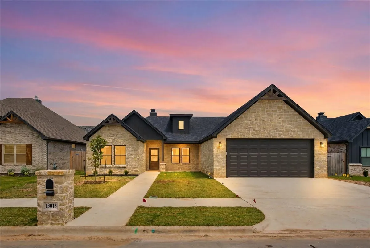 Single Family Residence For Sale in Mc Lennan County , 13015 Rainier Drive, Woodway, Texas 76712, 4 Bedroom, 3 Bathroom, 2 Garage spaces, 2,138 Sqft, built in 2026, mls#21326034, Real Estate Agent in Woodway, Homes For Sale in Mc Lennan county, Homes For Sale in Woodway, Realtor in Woodway Texas, Real Estate Brokerage Independent Realty Texas, Luminita Cordes Realtor