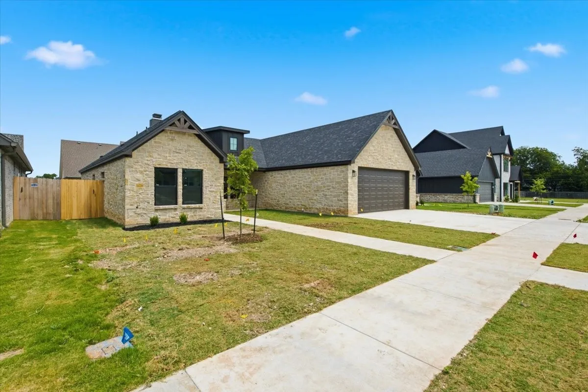 Single Family Residence For Sale in Mc Lennan County , 13015 Rainier Drive, Woodway, Texas 76712, 4 Bedroom, 3 Bathroom, 2 Garage spaces, 2,138 Sqft, built in 2026, mls#21326034, Real Estate Agent in Woodway, Homes For Sale in Mc Lennan county, Homes For Sale in Woodway, Realtor in Woodway Texas, Real Estate Brokerage Independent Realty Texas, Luminita Cordes Realtor