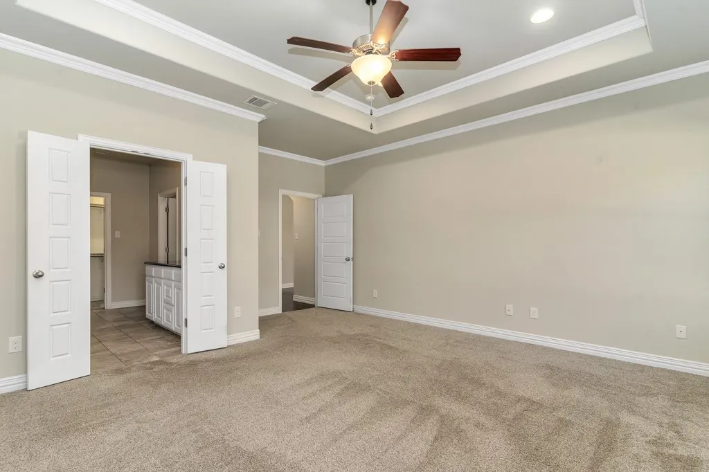 Single Family Residence For Sale in Johnson County , 808 Chestnut Grove Drive, Cleburne, Texas 76033, 3 Bedroom, 2 Bathroom, 2 Garage spaces, 2,074 Sqft, built in 2017, mls#21325732, Real Estate Agent in Cleburne, Homes For Sale in Johnson county, Homes For Sale in Cleburne, Realtor in Cleburne Texas, Real Estate Brokerage Independent Realty Texas, Luminita Cordes Realtor